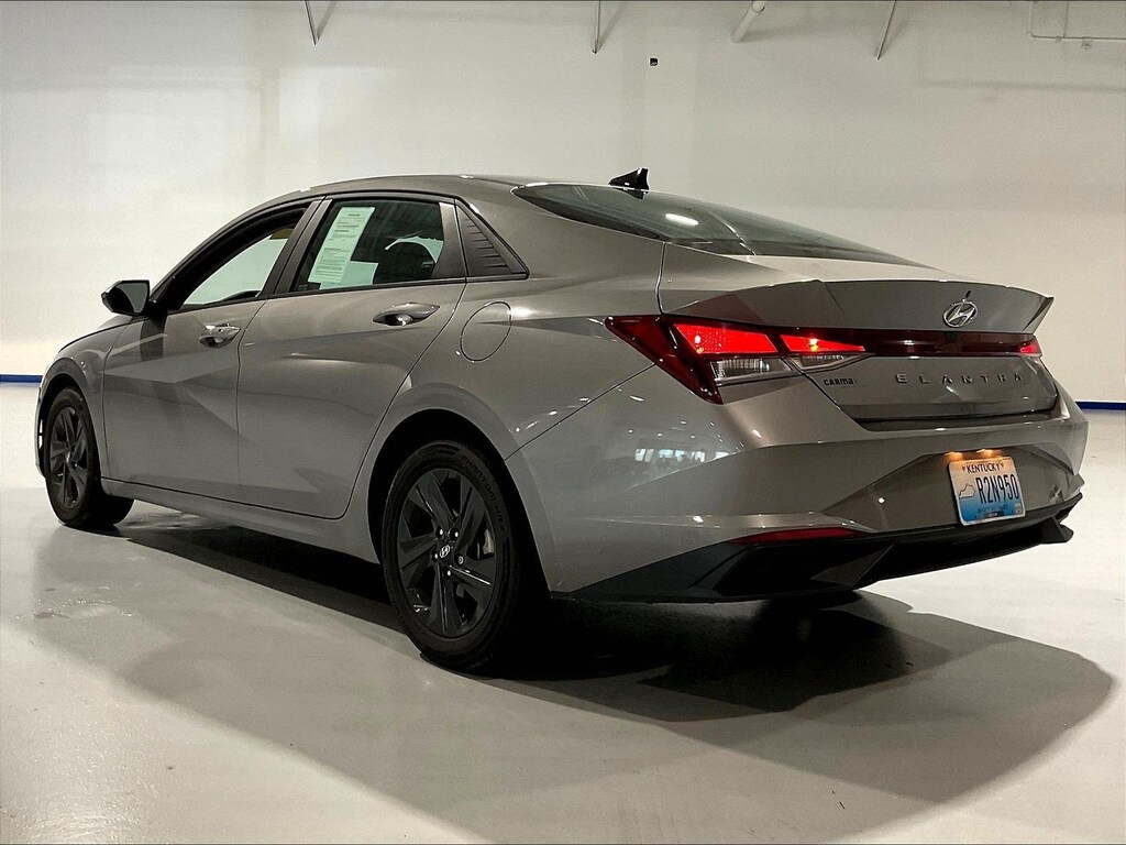 Used 2022 Hyundai Elantra SEL IVT Sedan