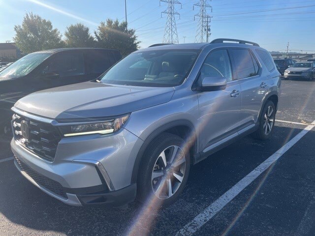 2024 Honda Pilot Touring photo 3