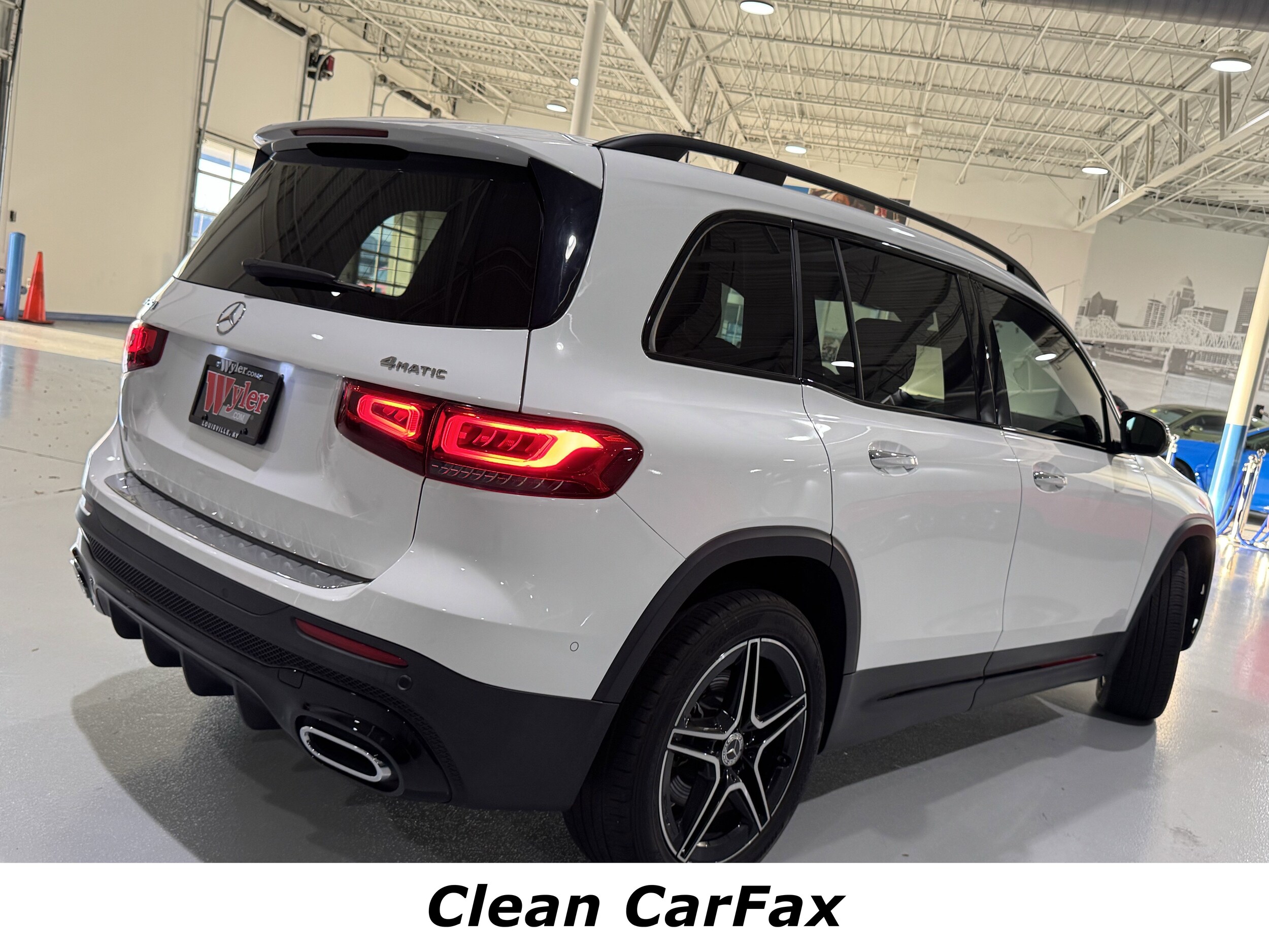 2021 Mercedes Benz GLB 250 4MATIC photo 2