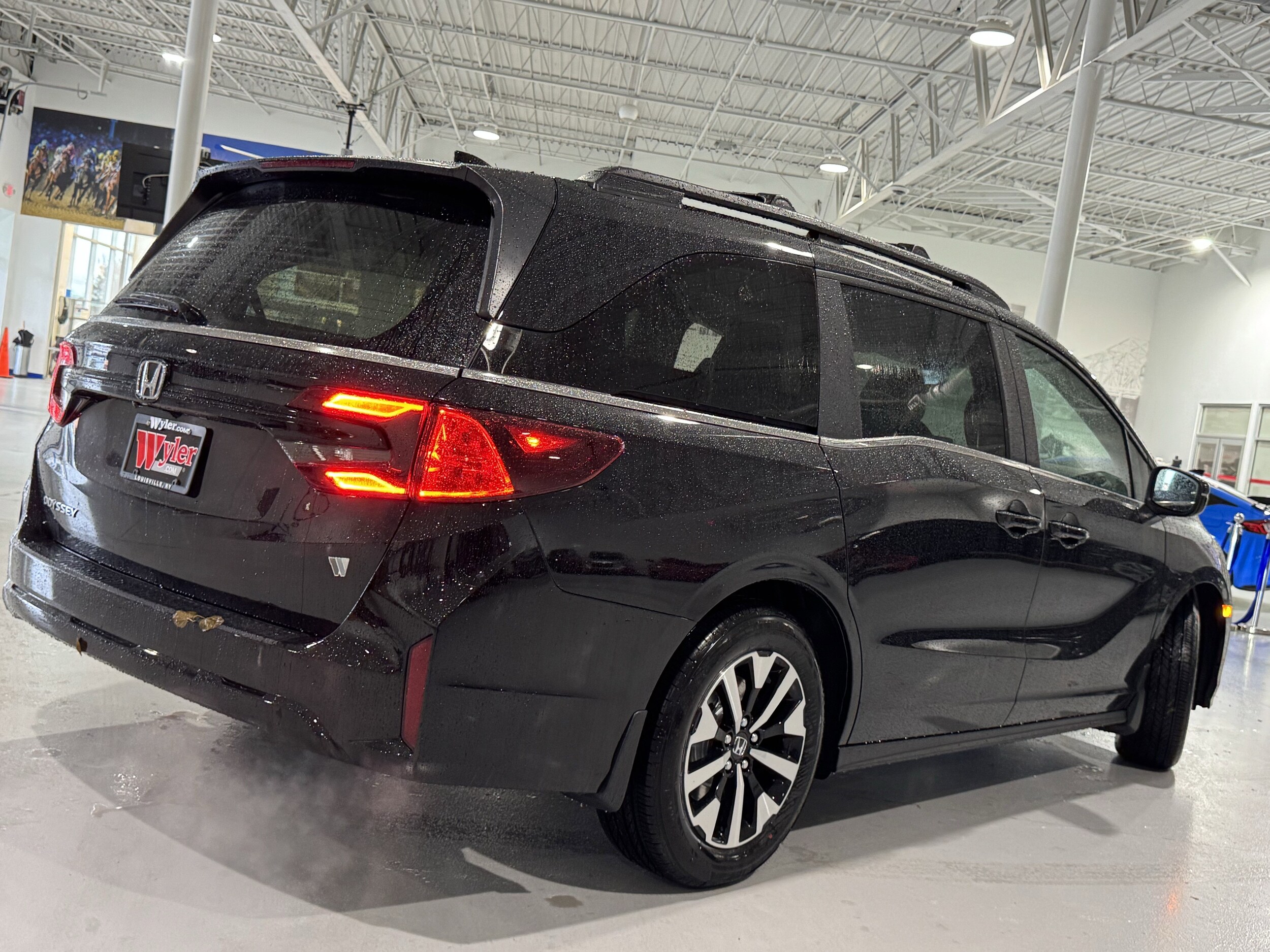 2026 Honda Odyssey EX-L photo 3