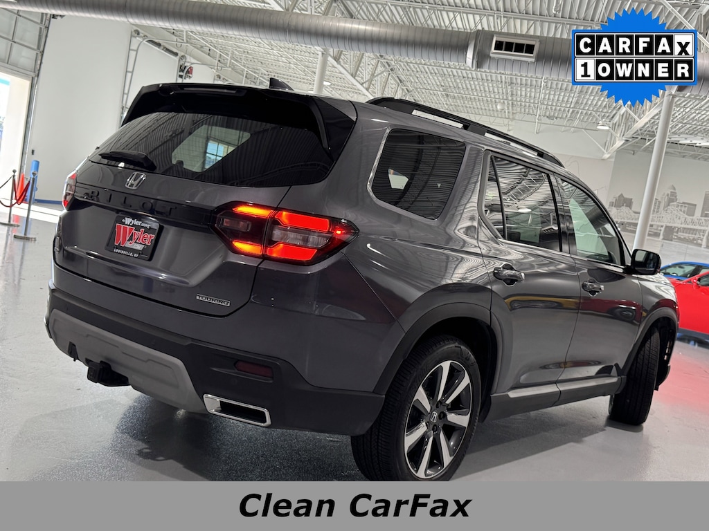 Used 2025 Honda Pilot Touring AWD SUV