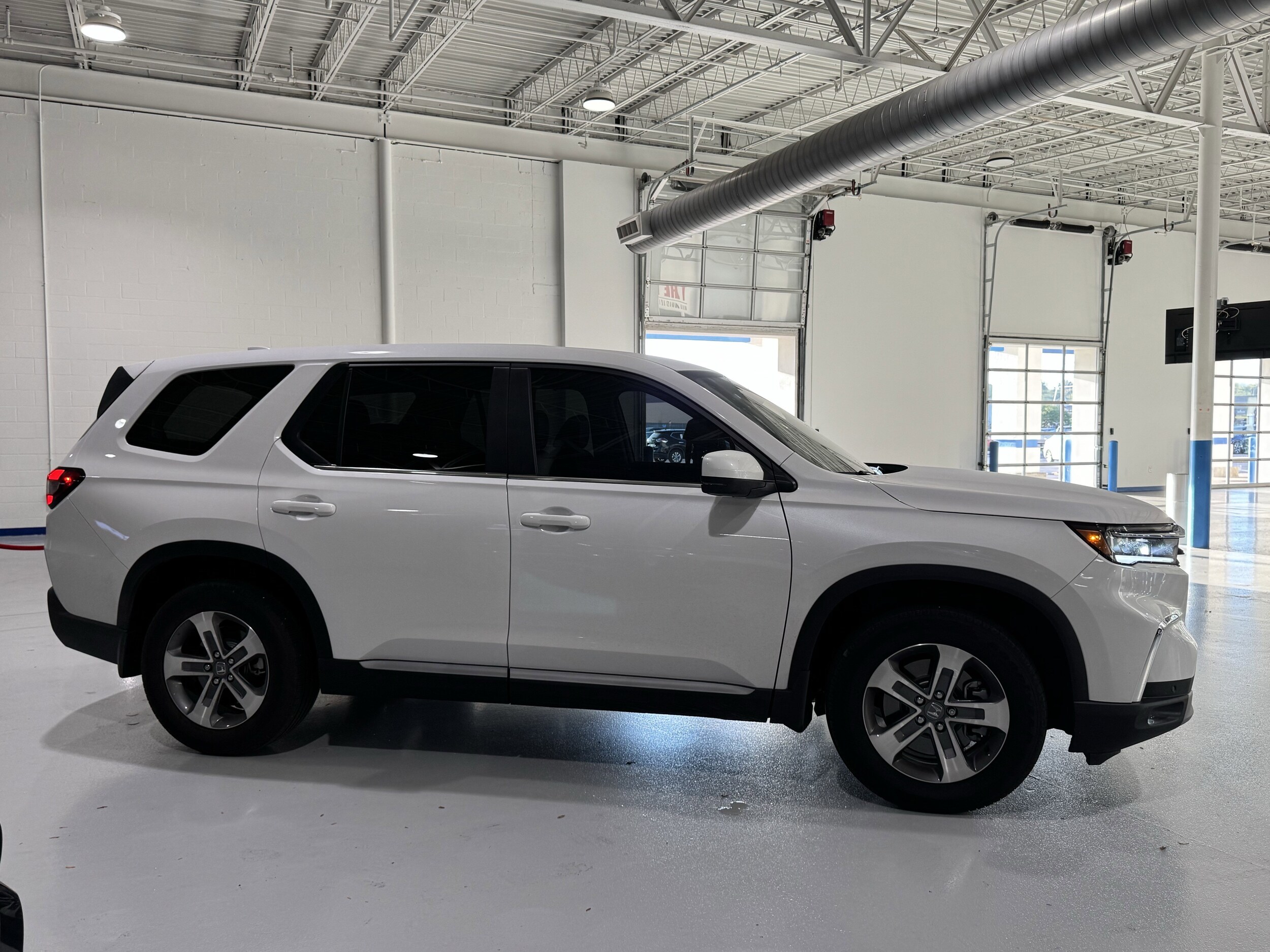 2025 Honda Pilot EX-L photo 2