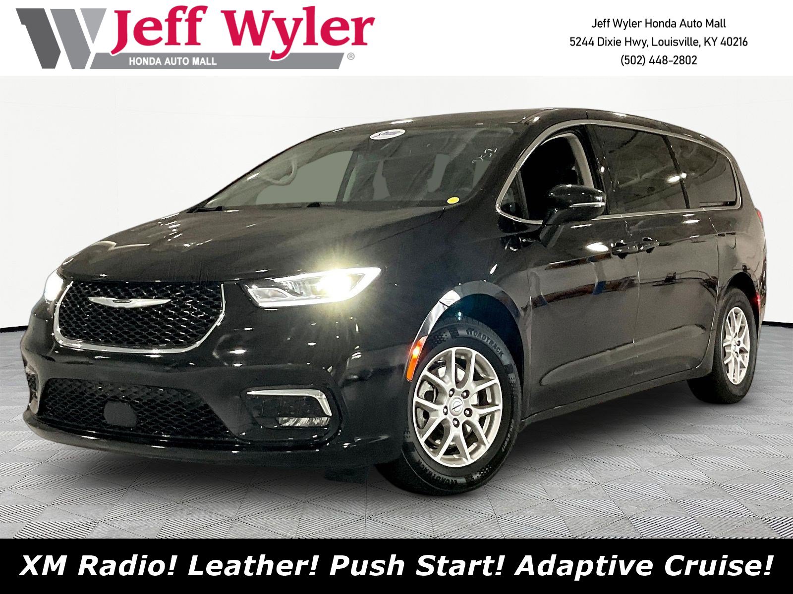 2024 Chrysler Pacifica Touring L's photo