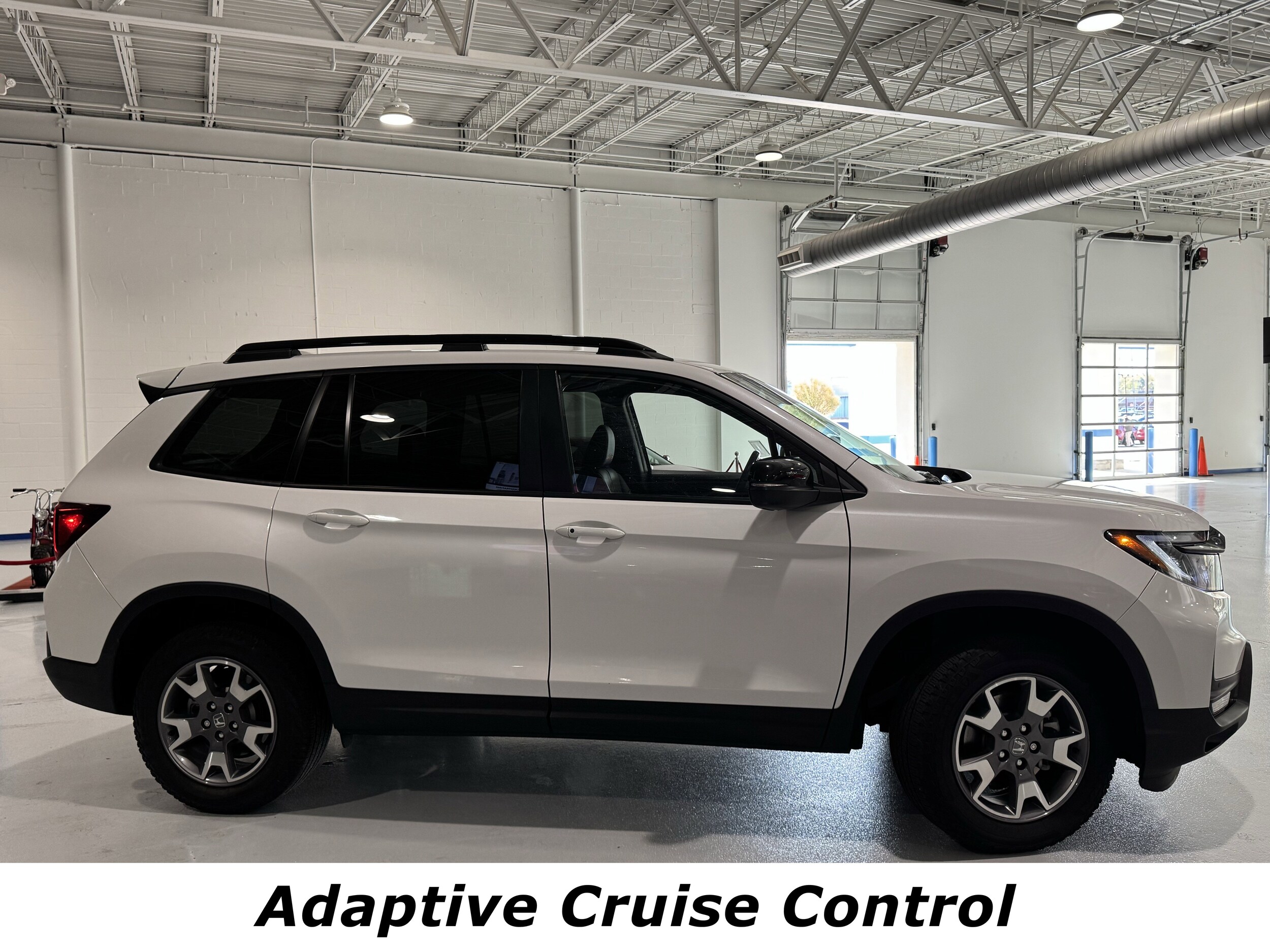 2023 Honda Passport TrailSport photo 2