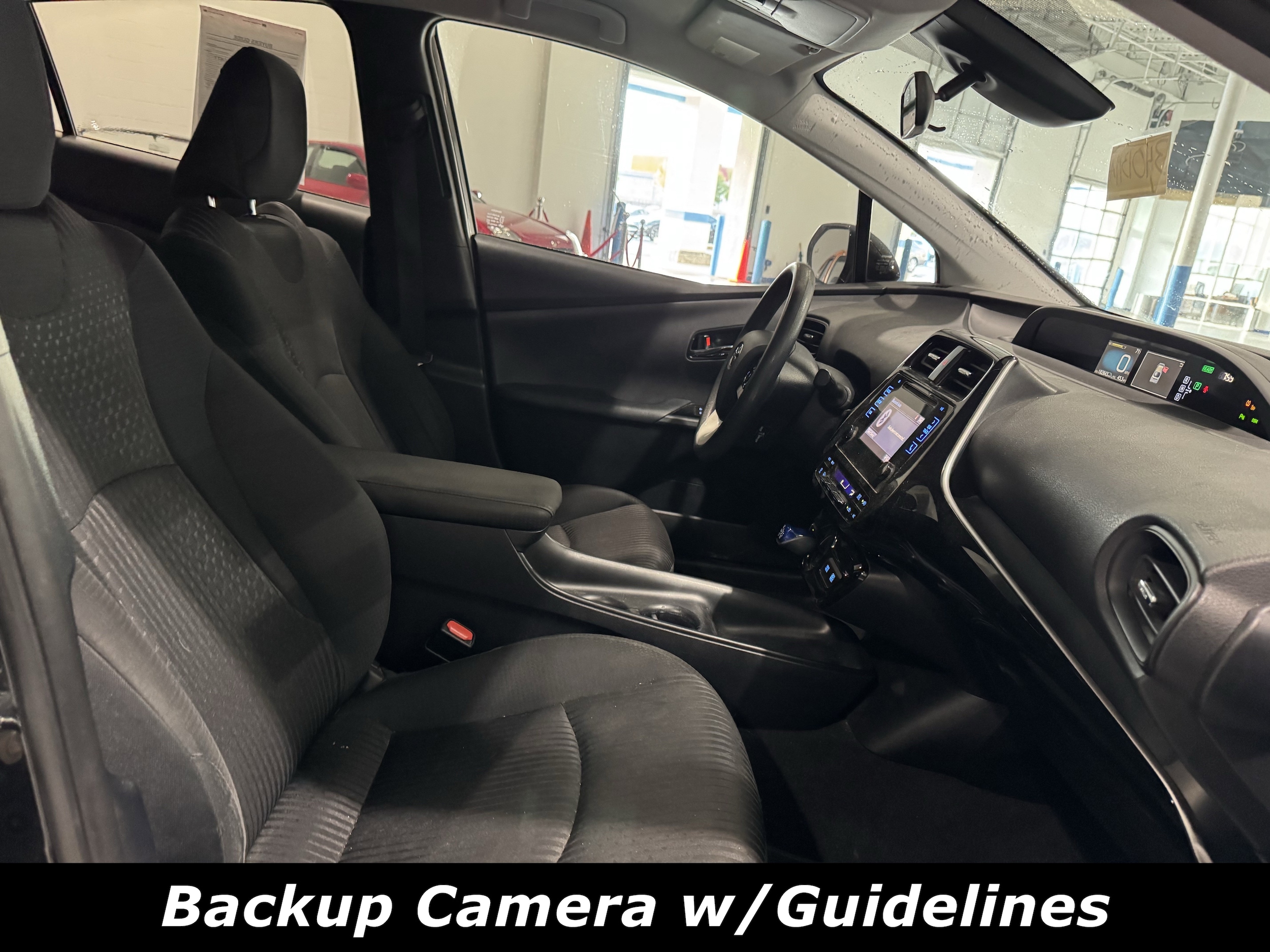 2017 Toyota Prius Four photo 4