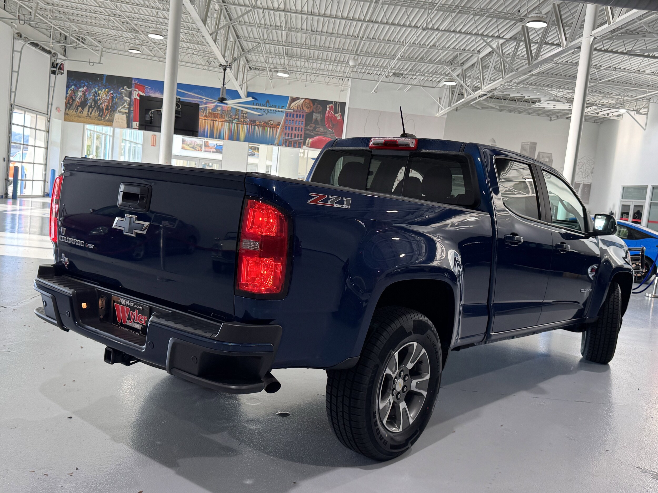 2019 Chevrolet Colorado Z71 photo 3