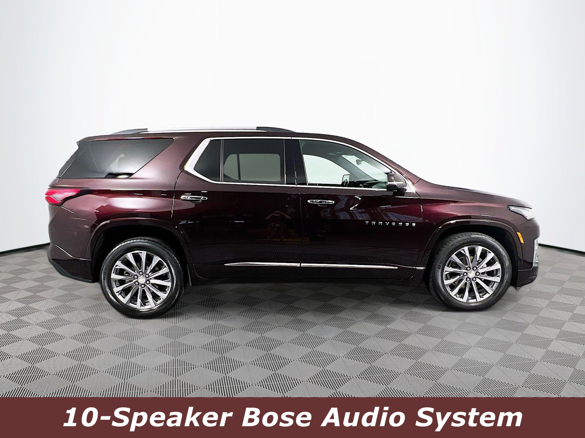 2022 Chevrolet Traverse Premier photo 2
