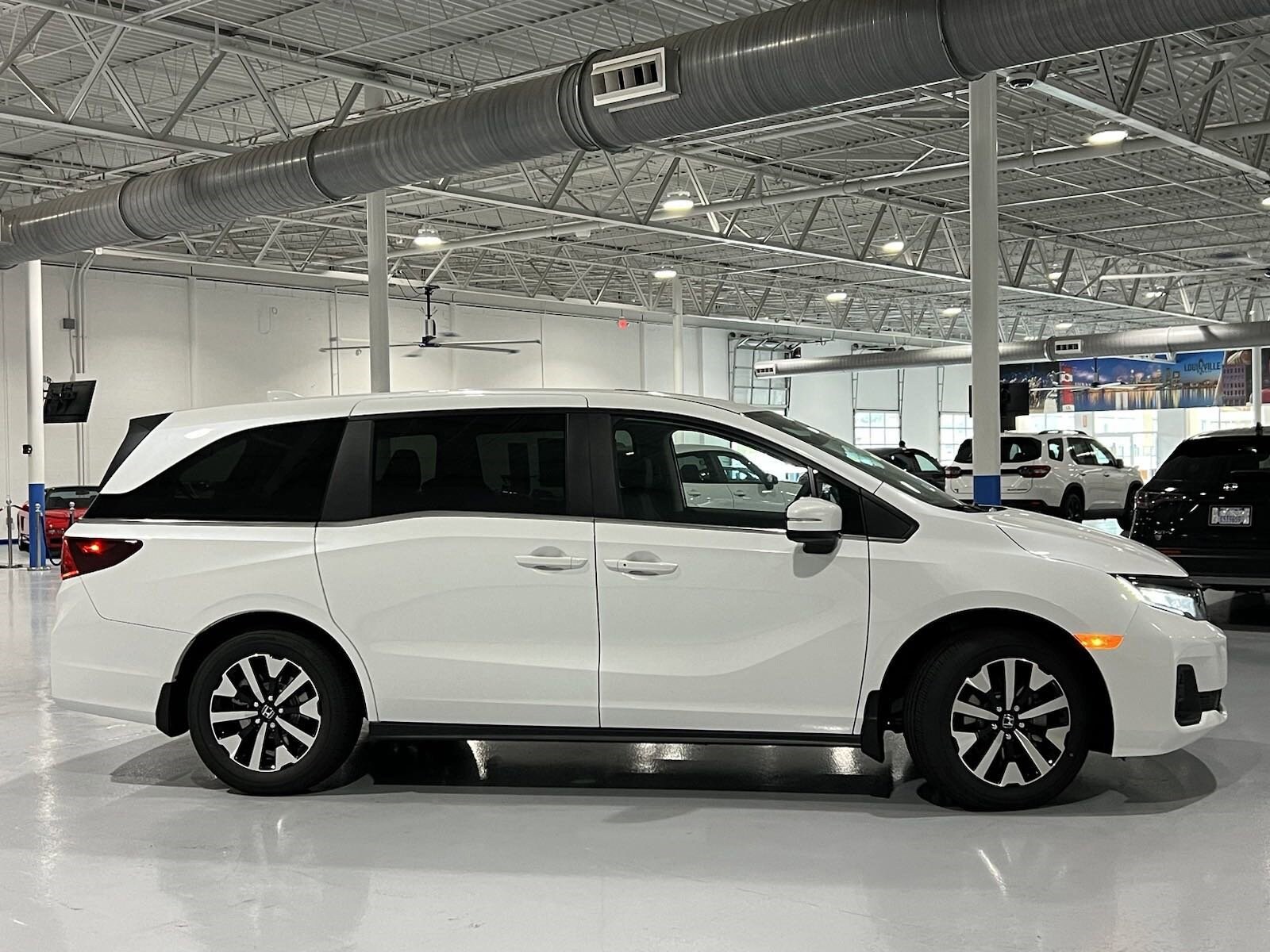 2026 Honda Odyssey EX-L photo 3