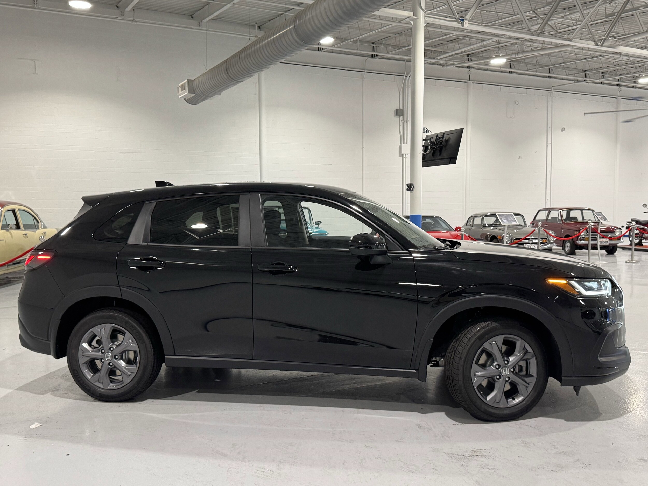 2026 Honda HR-V LX photo 3