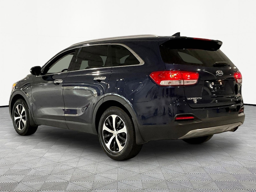 Used 2018 Kia Sorento EX FWD SUV