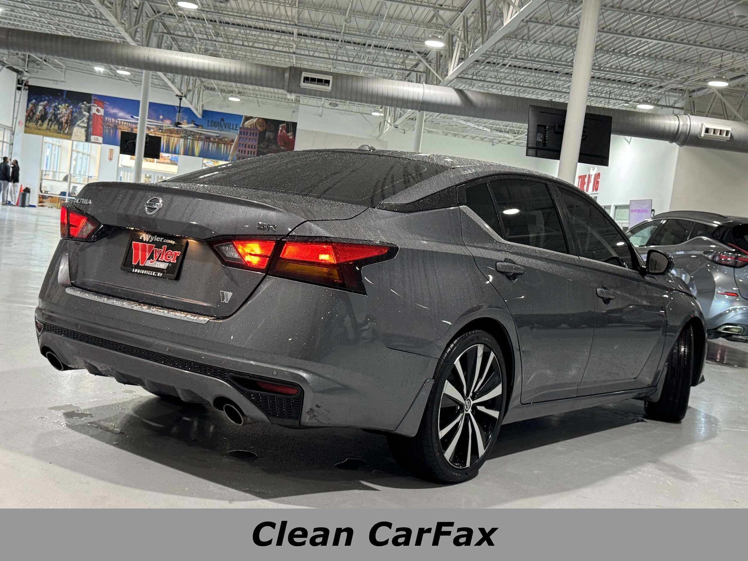 2020 Nissan Altima 2.5 SR photo 3