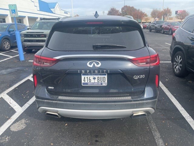 2019 Infiniti QX50 Essential AWD photo 2