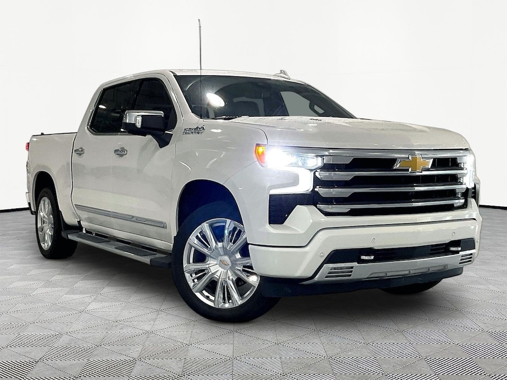 Used 2023 Chevrolet Silverado 1500 4WD Crew Cab 147 High Country Truck Crew Cab