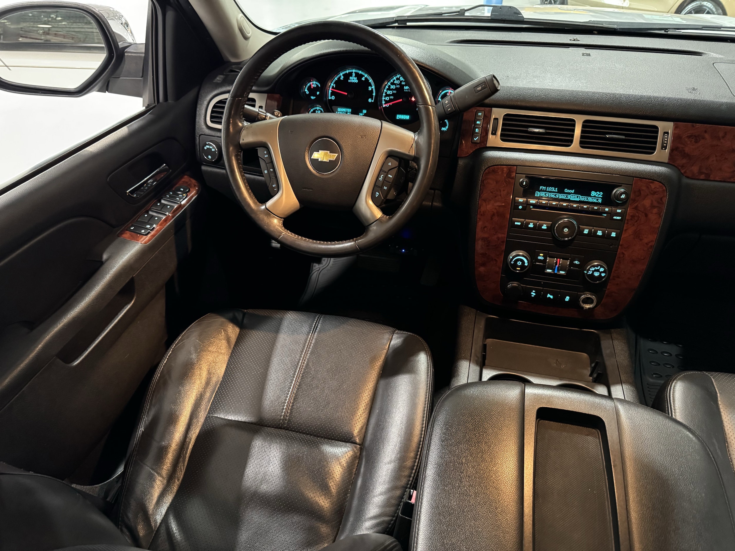 Image of 2013 Chevrolet Avalanche 2WD Crew Cab LS Truck