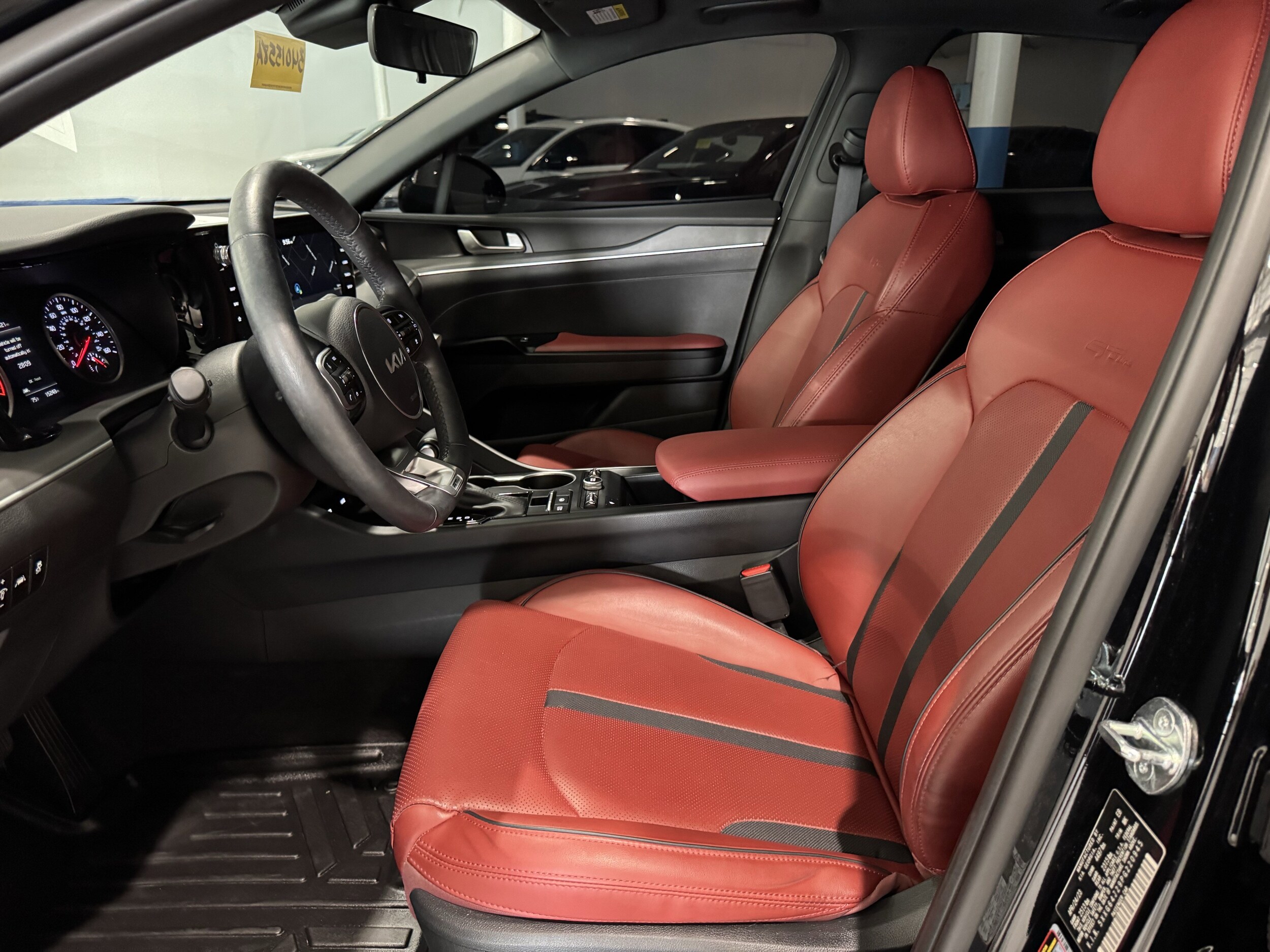 2023 Kia K5 GT-Line photo 2