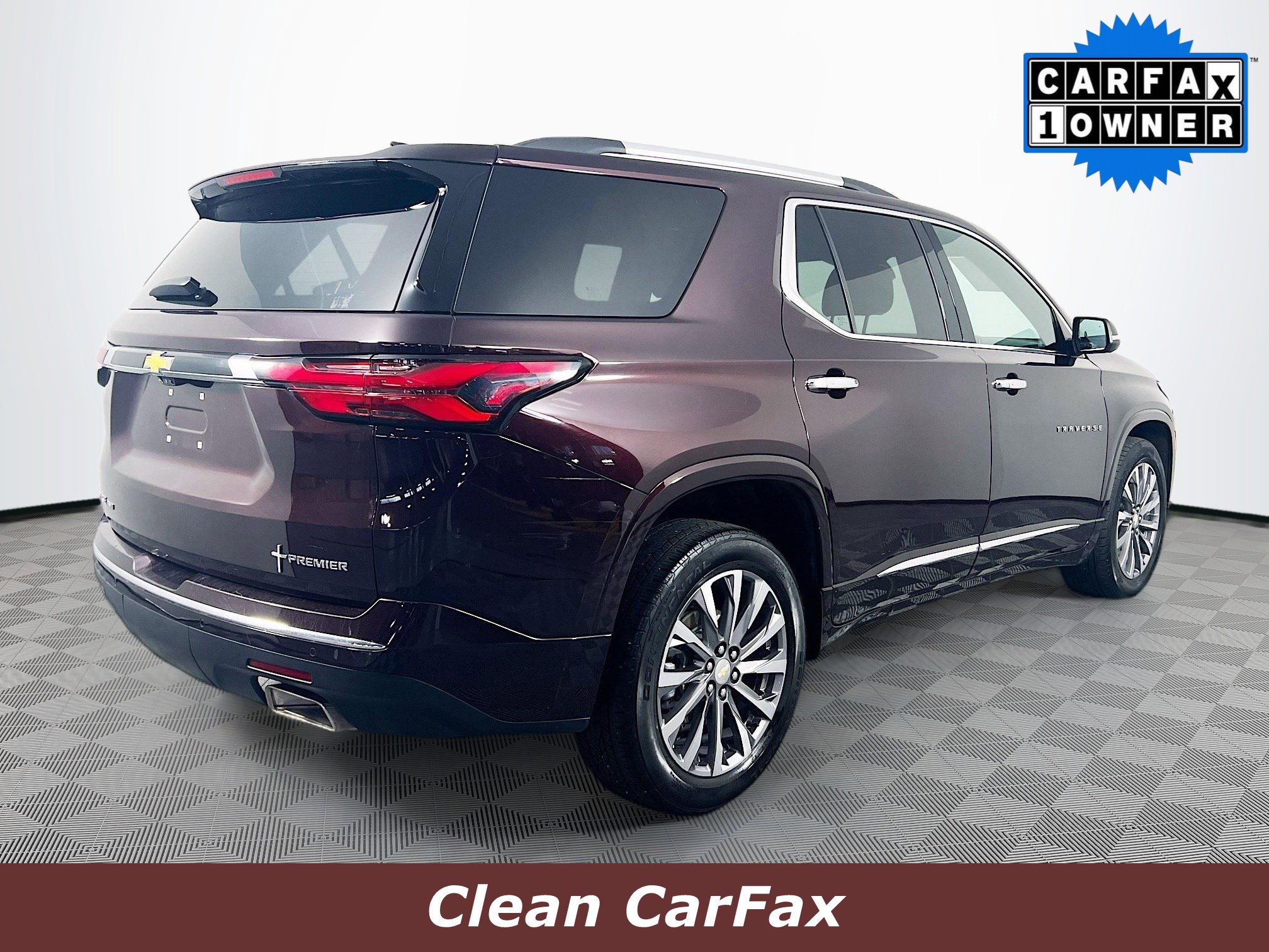 2022 Chevrolet Traverse Premier photo 3