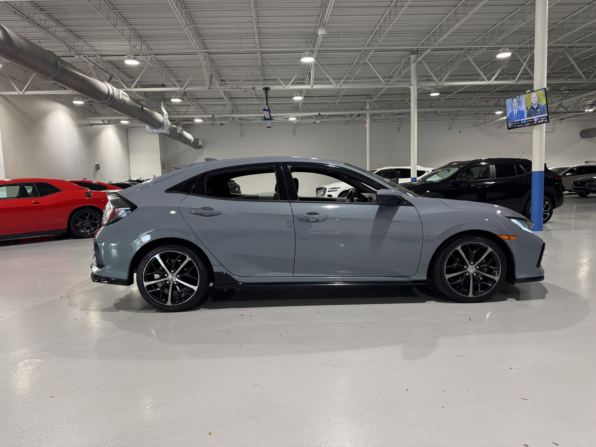 2020 Honda Civic Hatchback Sport photo 3