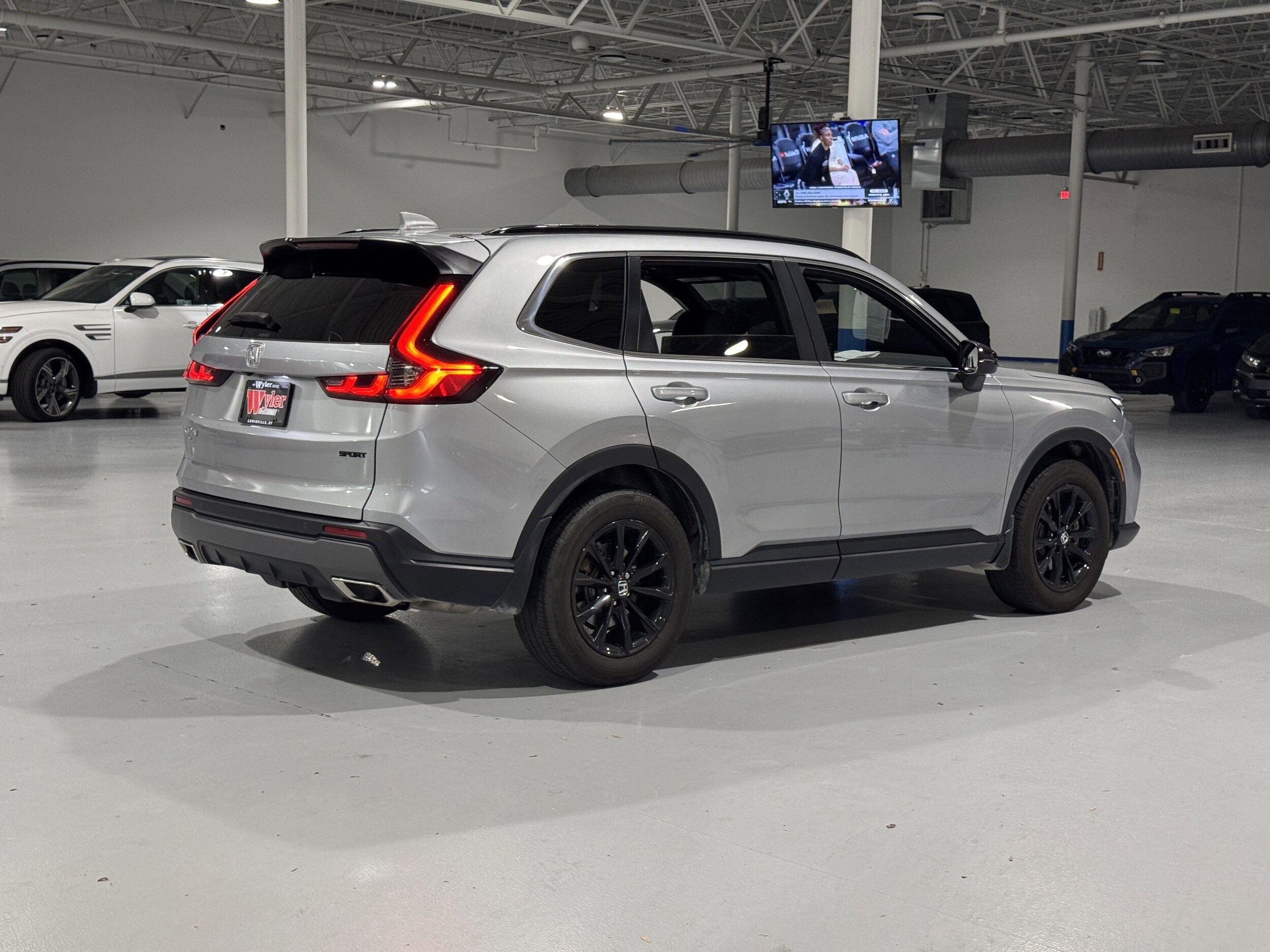 2025 Honda CR-V Hybrid Sport-L photo 2