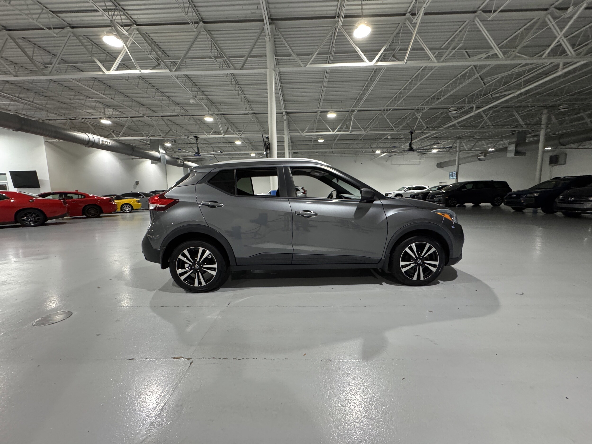 2019 Nissan Kicks SV photo 3