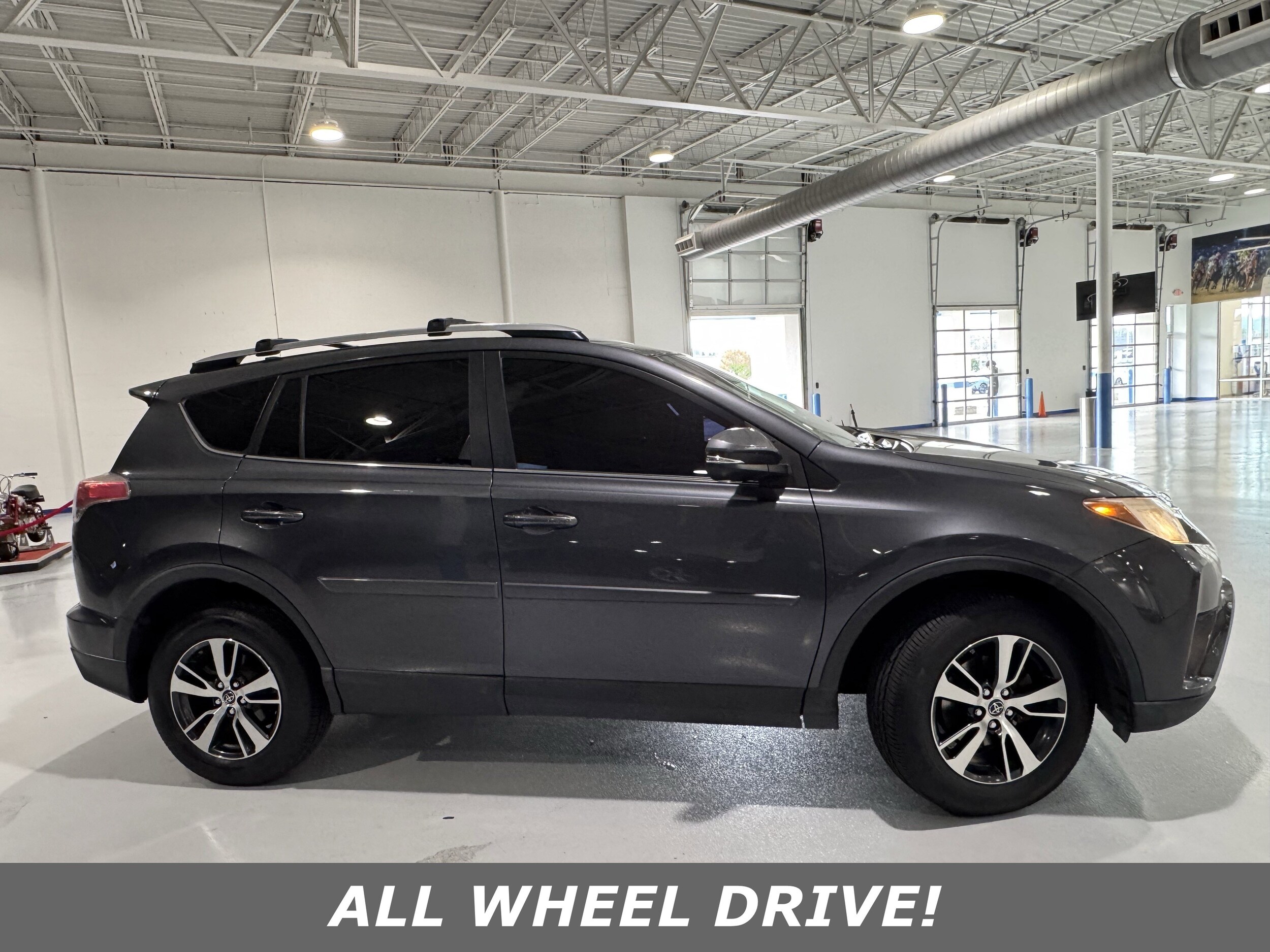 2017 Toyota RAV4 XLE photo 2