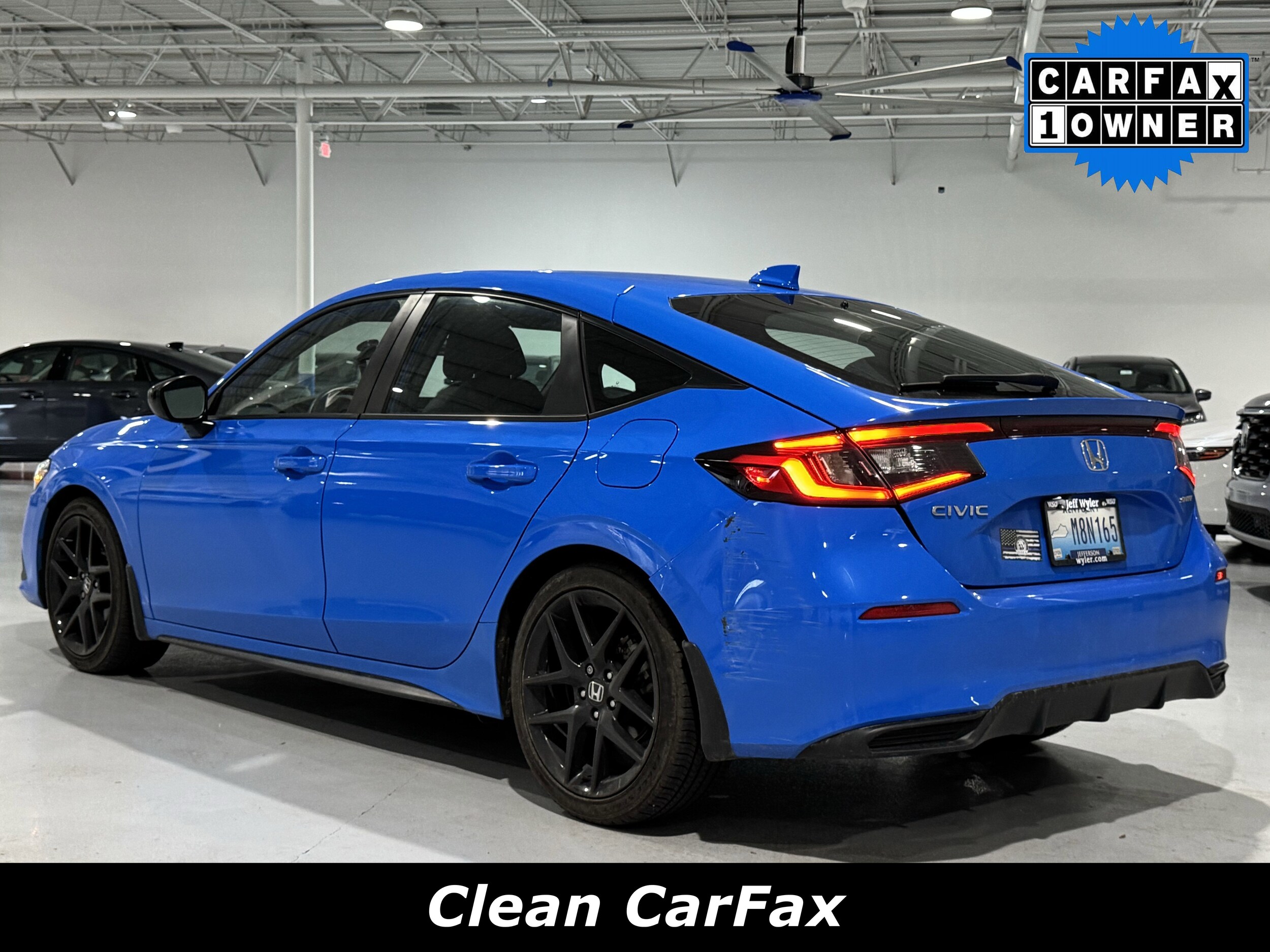 2024 Honda Civic Hatchback Sport photo 2