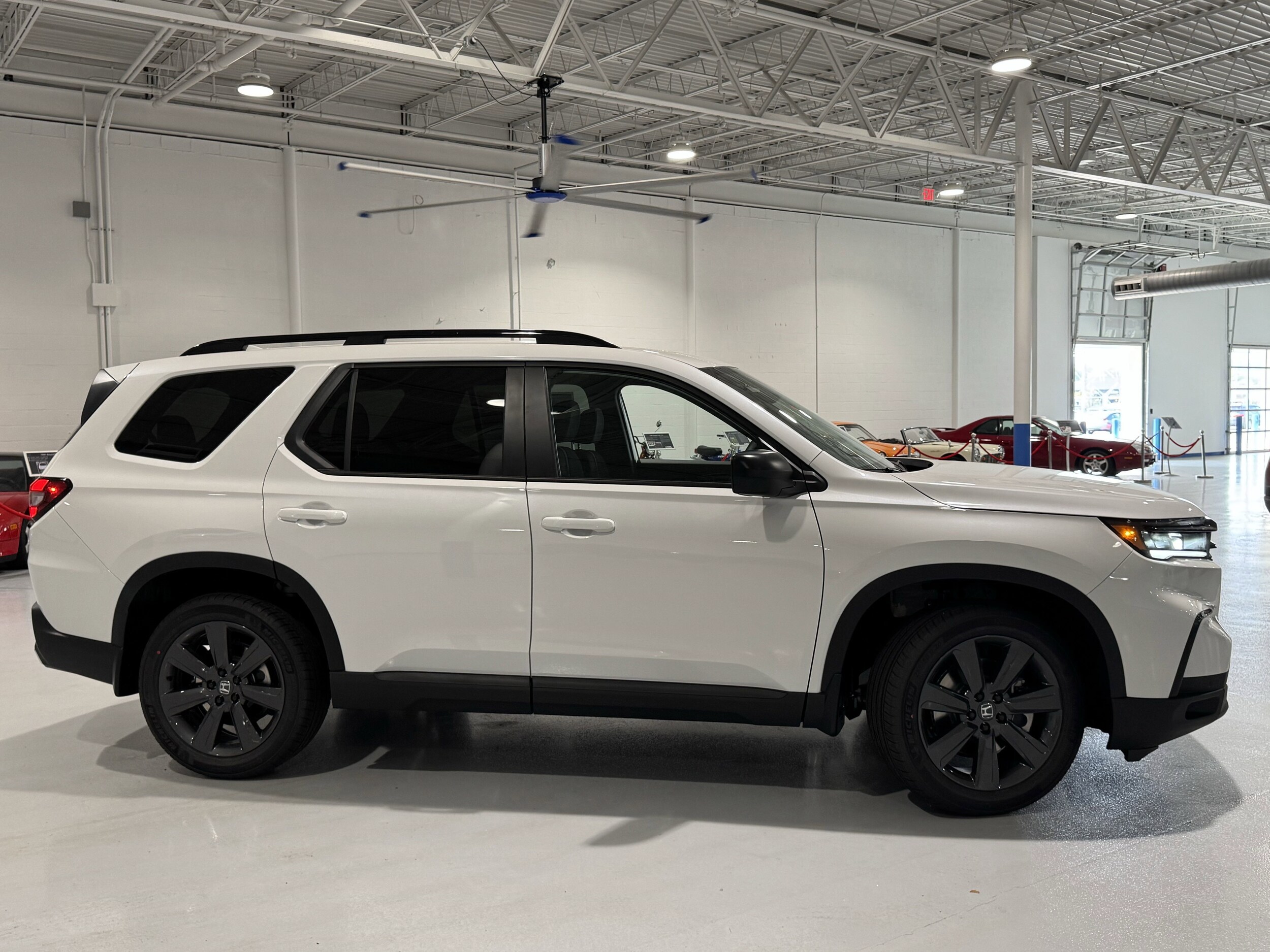 2025 Honda Pilot Sport photo 3