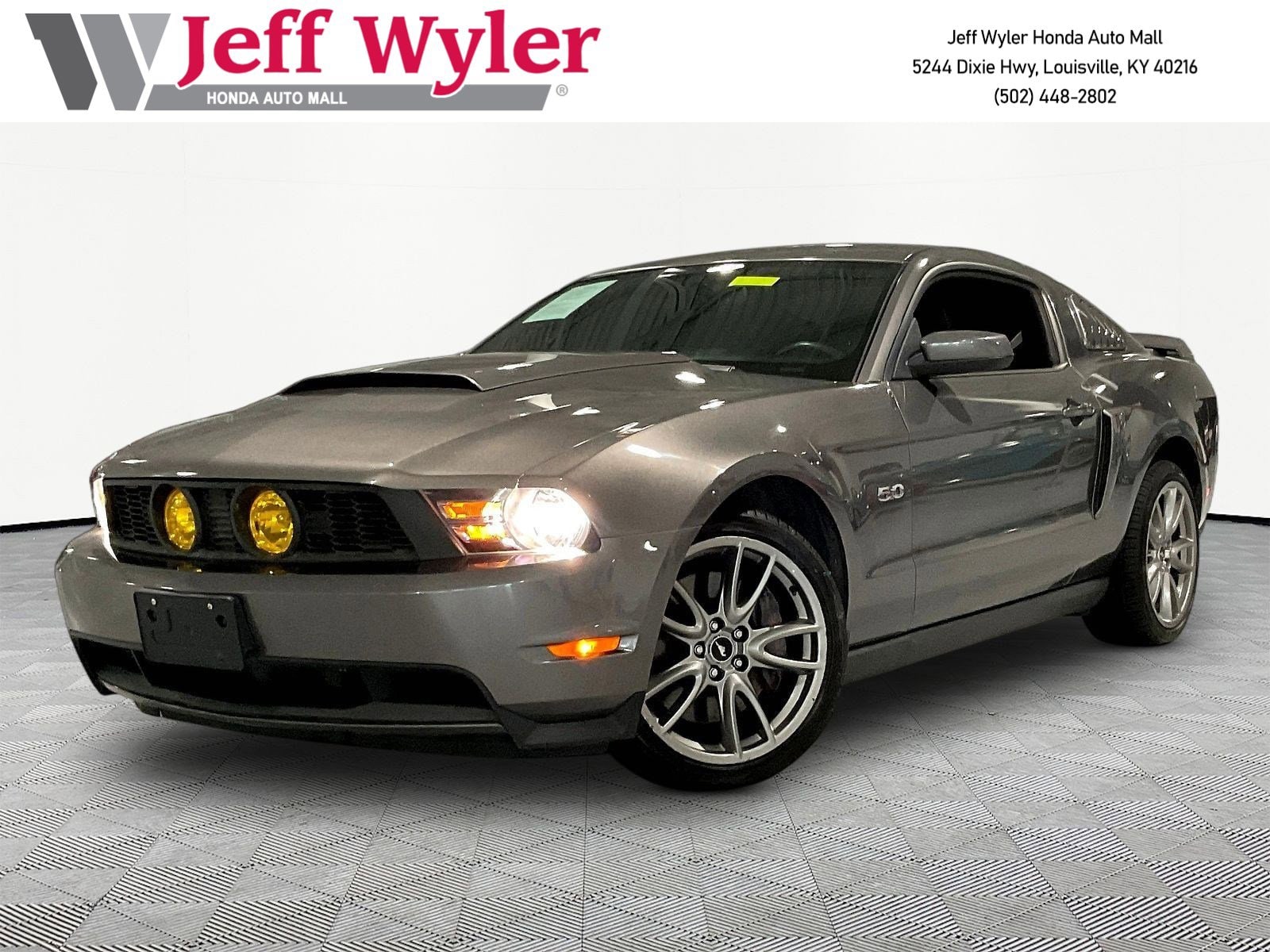 2011 Ford Mustang GT Premium's photo