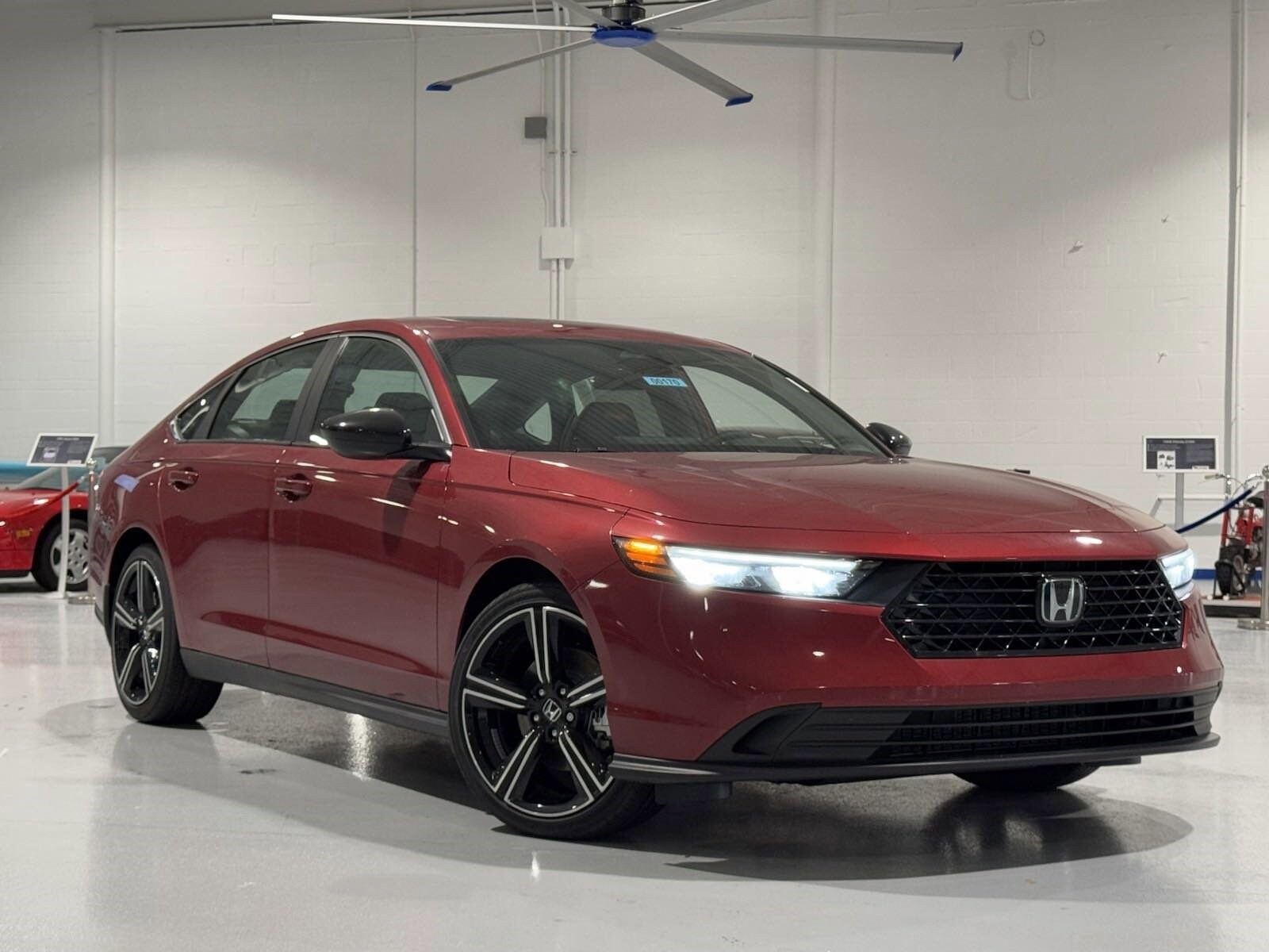 2025 Honda Accord Hybrid Sport photo 2