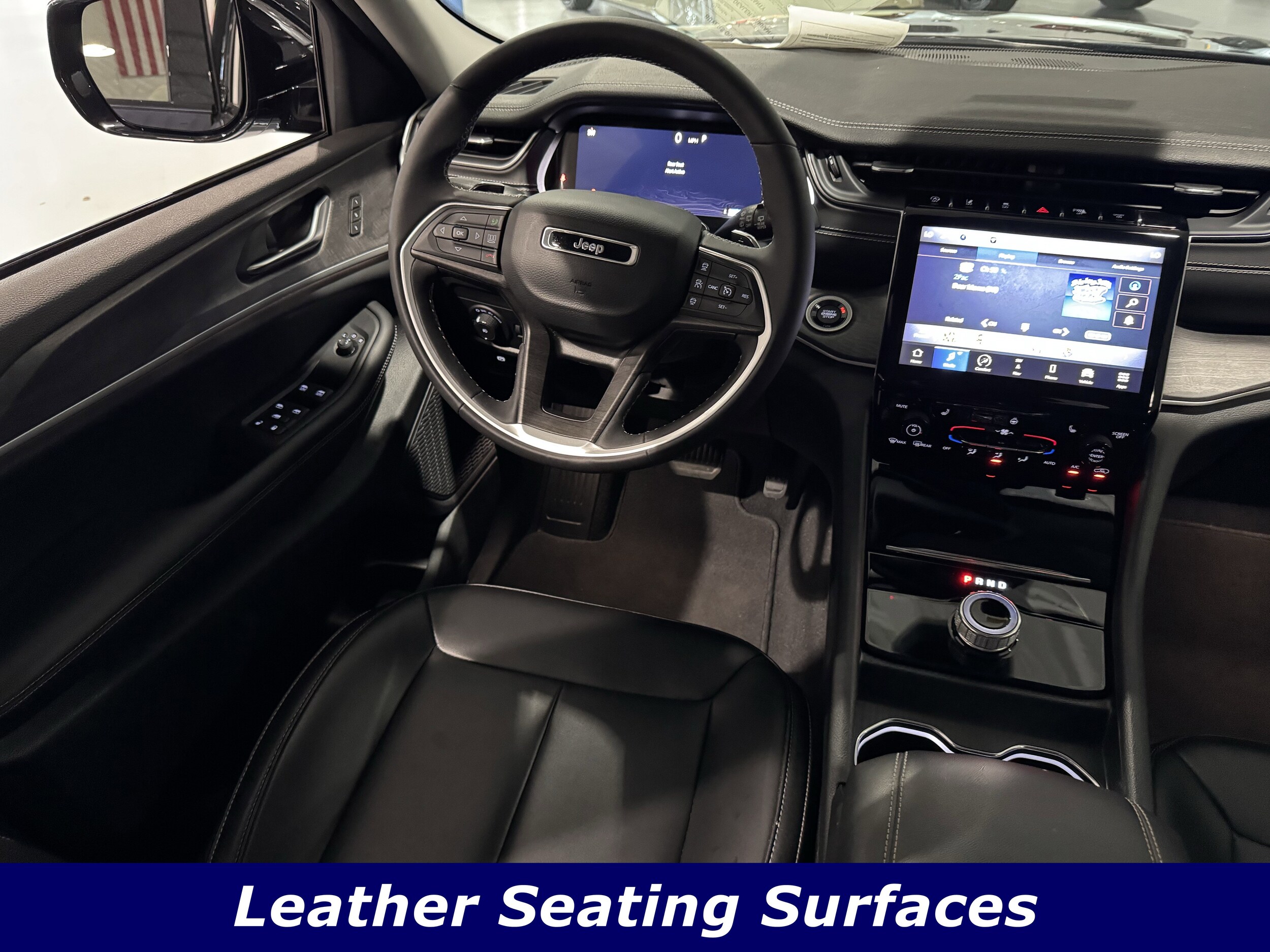 2023 Jeep Grand Cherokee Limited photo 2