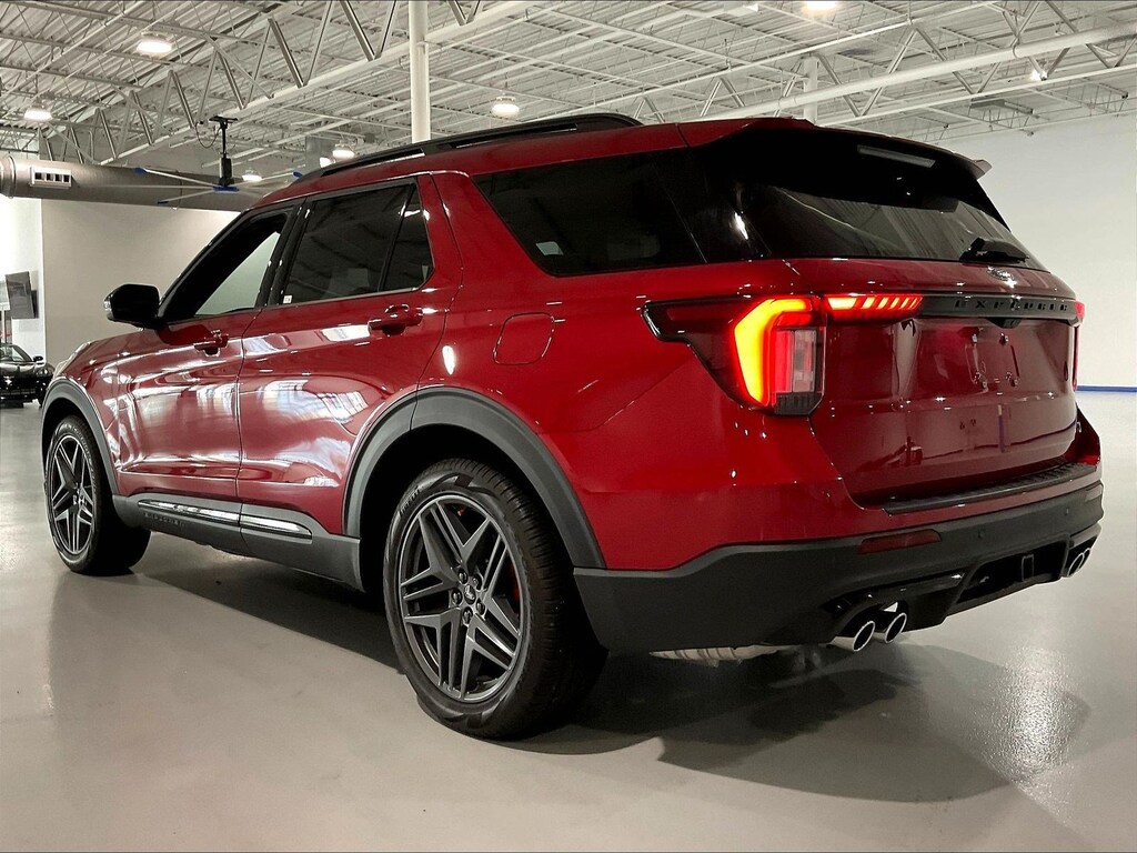 Used 2025 Ford Explorer ST 4WD SUV