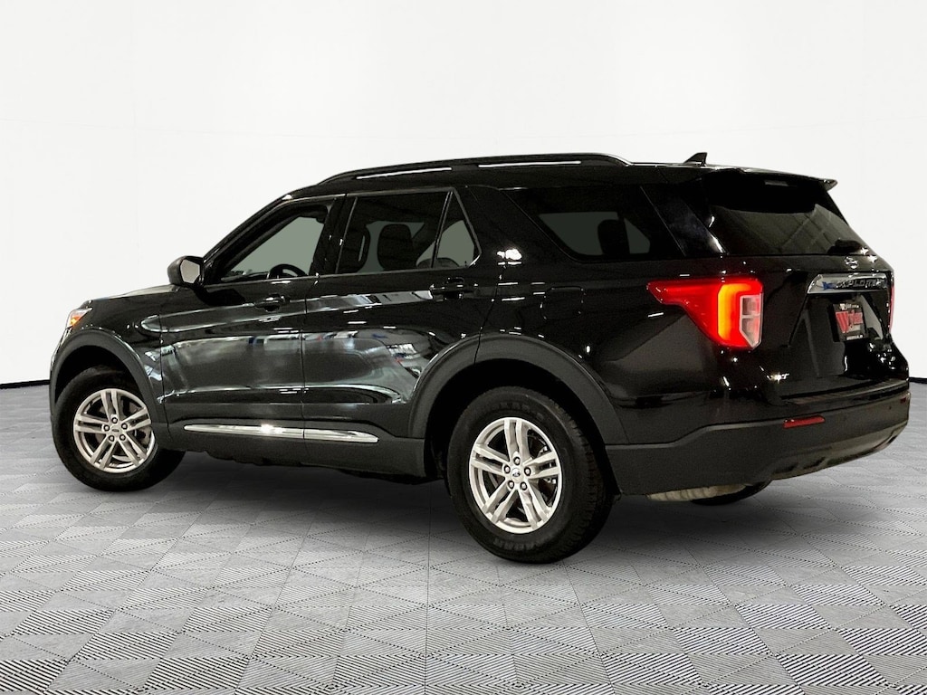 Used 2023 Ford Explorer XLT 4WD SUV