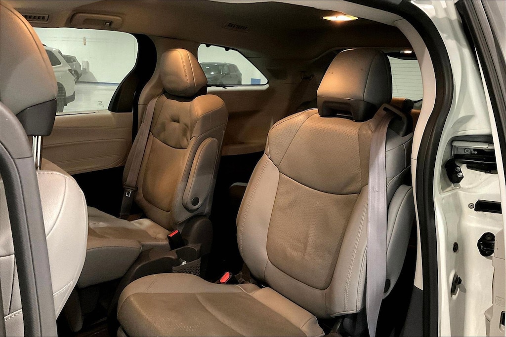 Used 2021 Toyota Sienna Limited FWD 7-Passenger Van