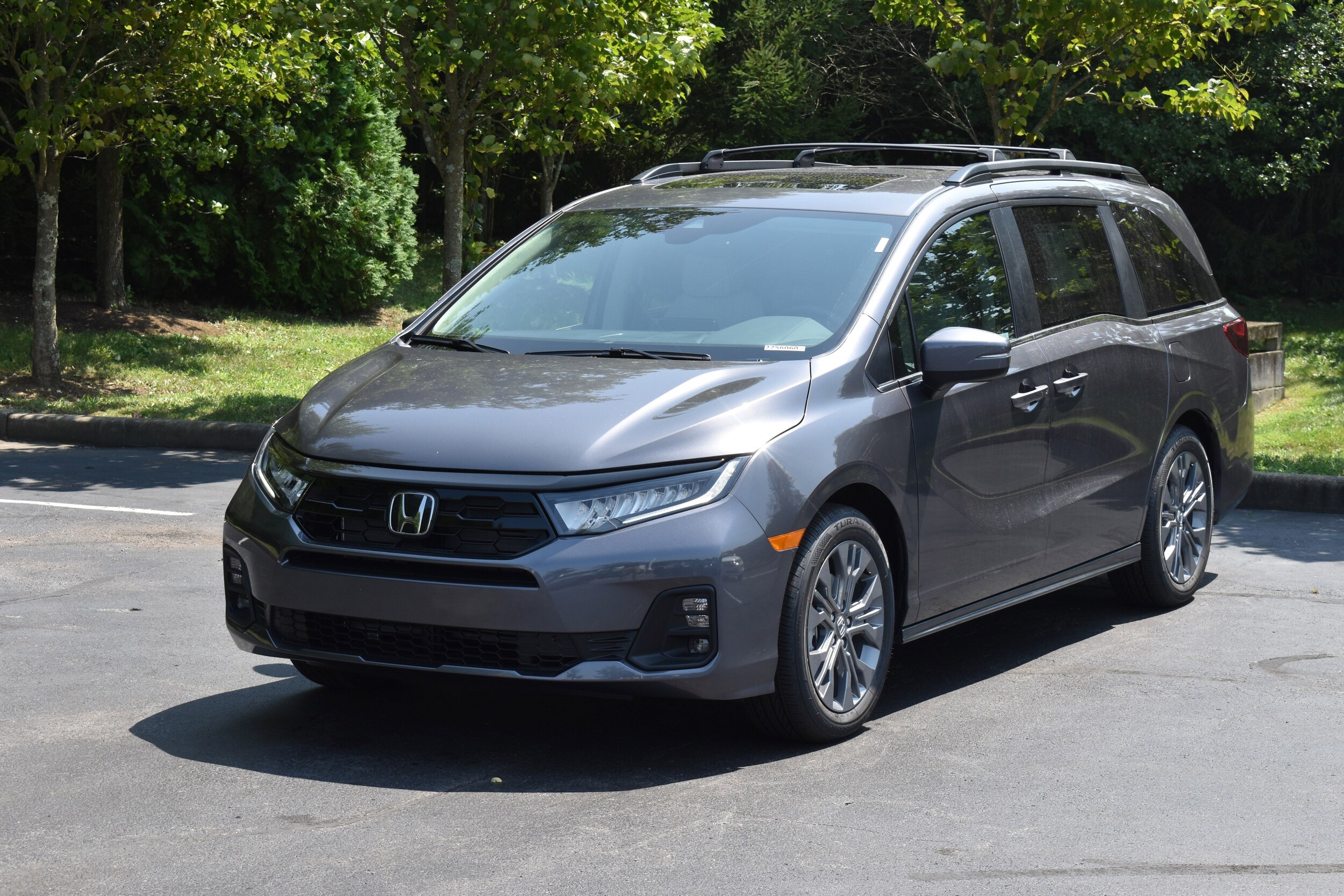 2026 Honda Odyssey Touring photo 3
