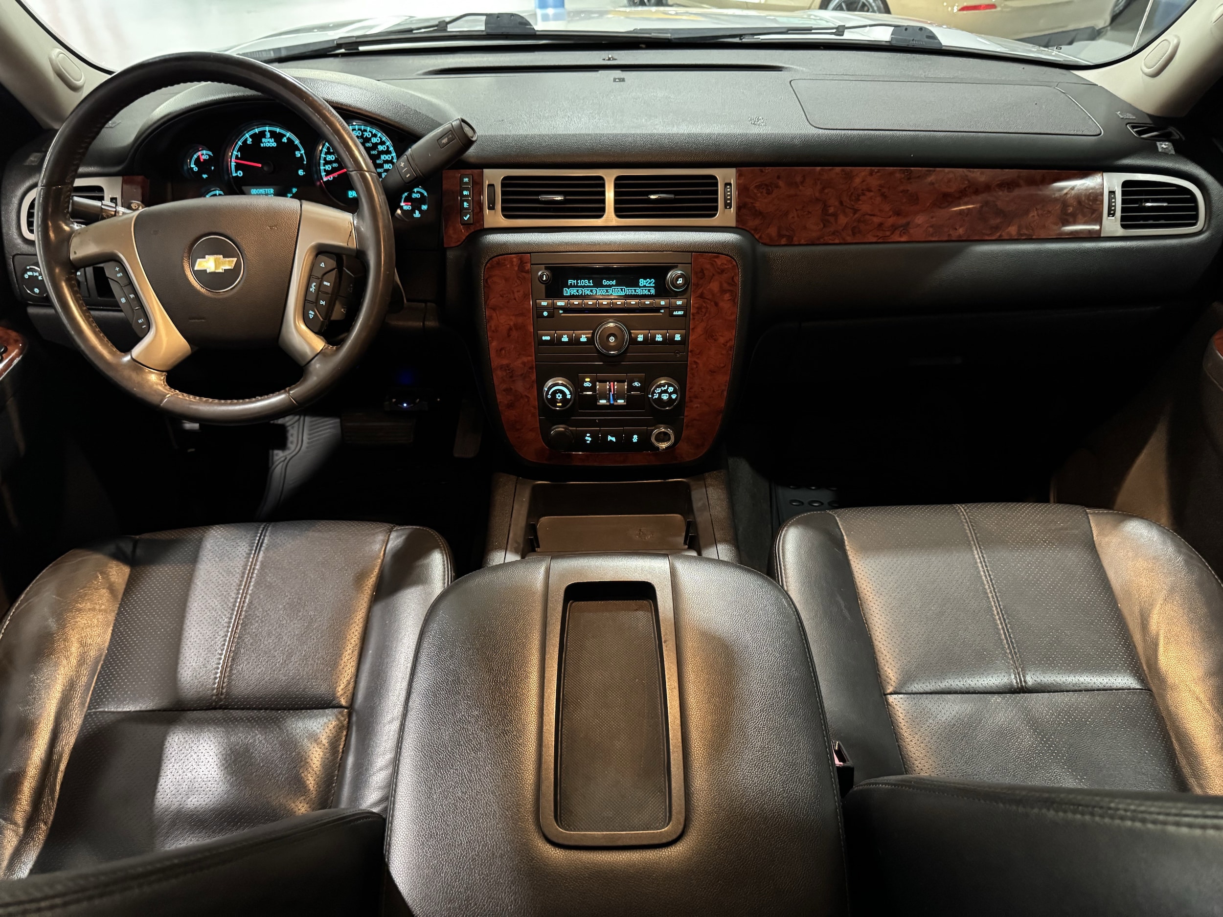 Image of 2013 Chevrolet Avalanche 2WD Crew Cab LS Truck