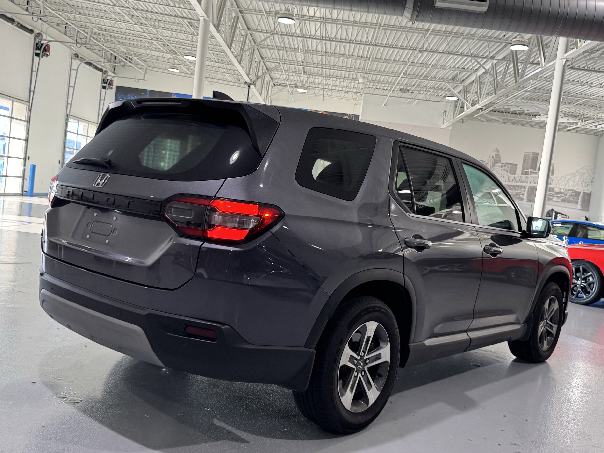2025 Honda Pilot EX-L photo 3