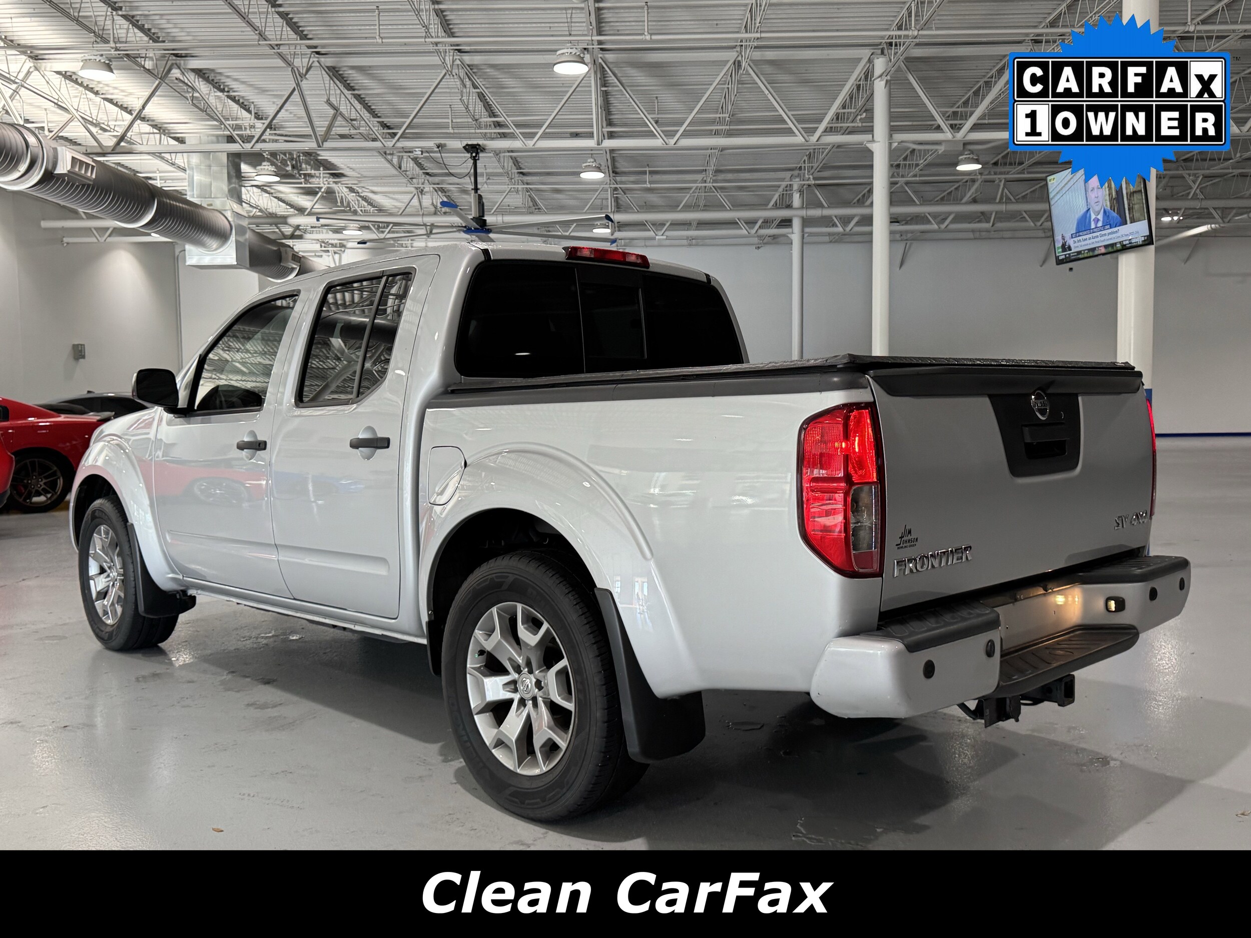 2020 Nissan Frontier Crew Cab SV photo 2