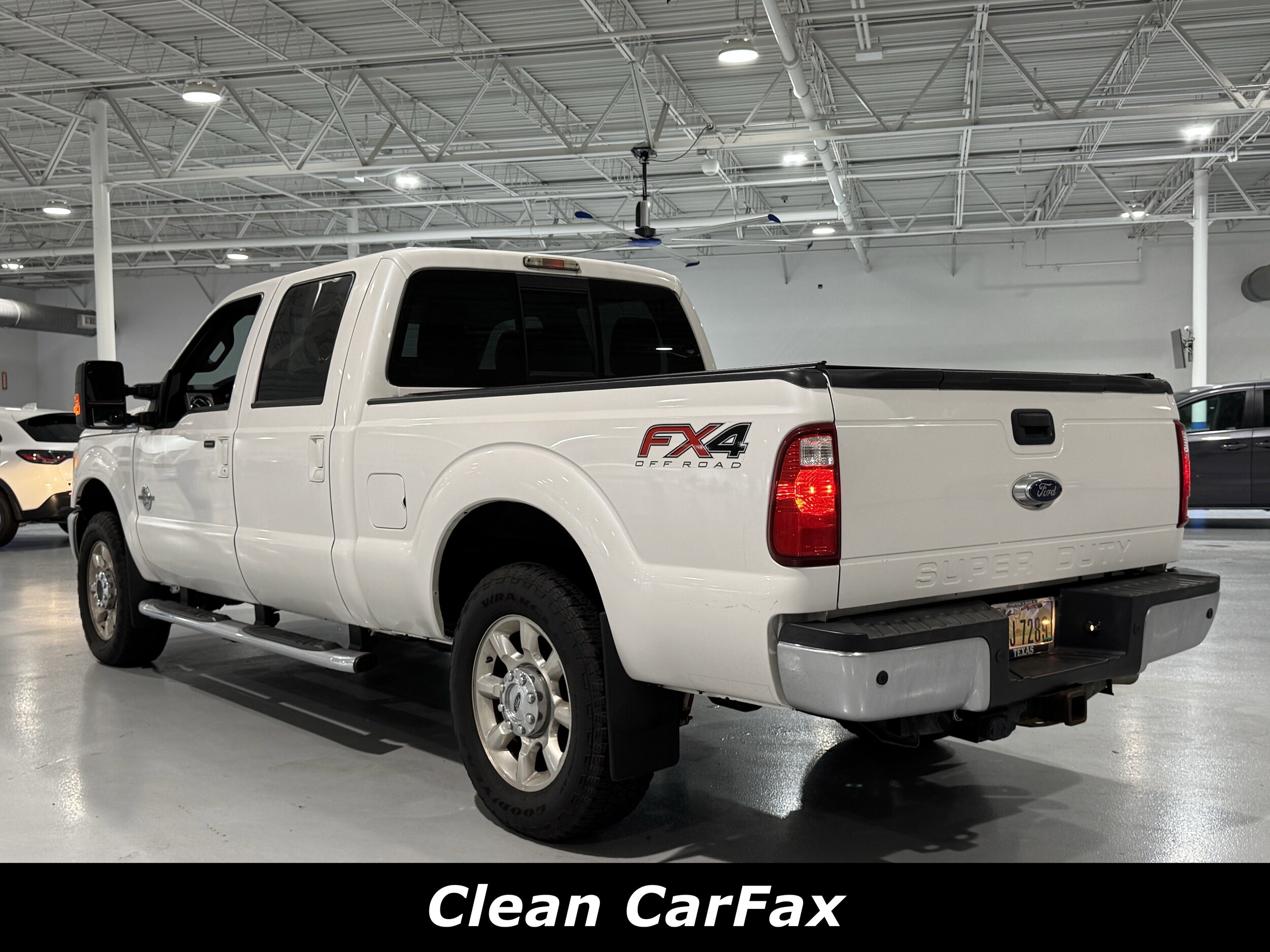 2016 Ford F-250 Lariat photo 2