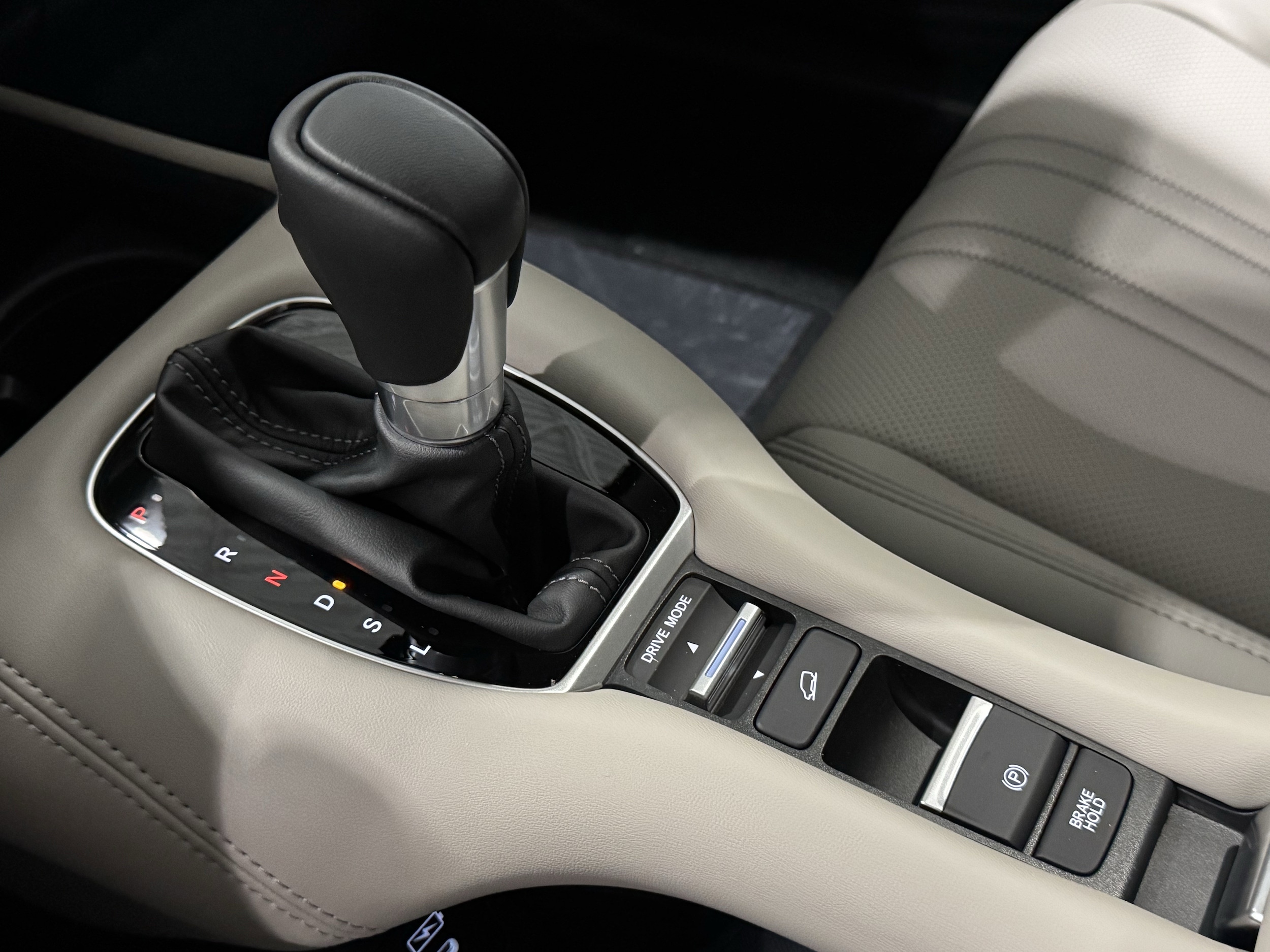 2026 Honda HR-V EX-L - Photo 32
