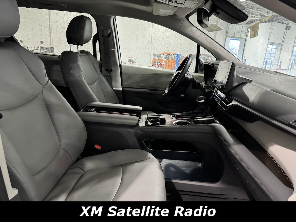 Used 2022 Toyota Sienna XLE AWD 7-Passenger Van Passenger Van