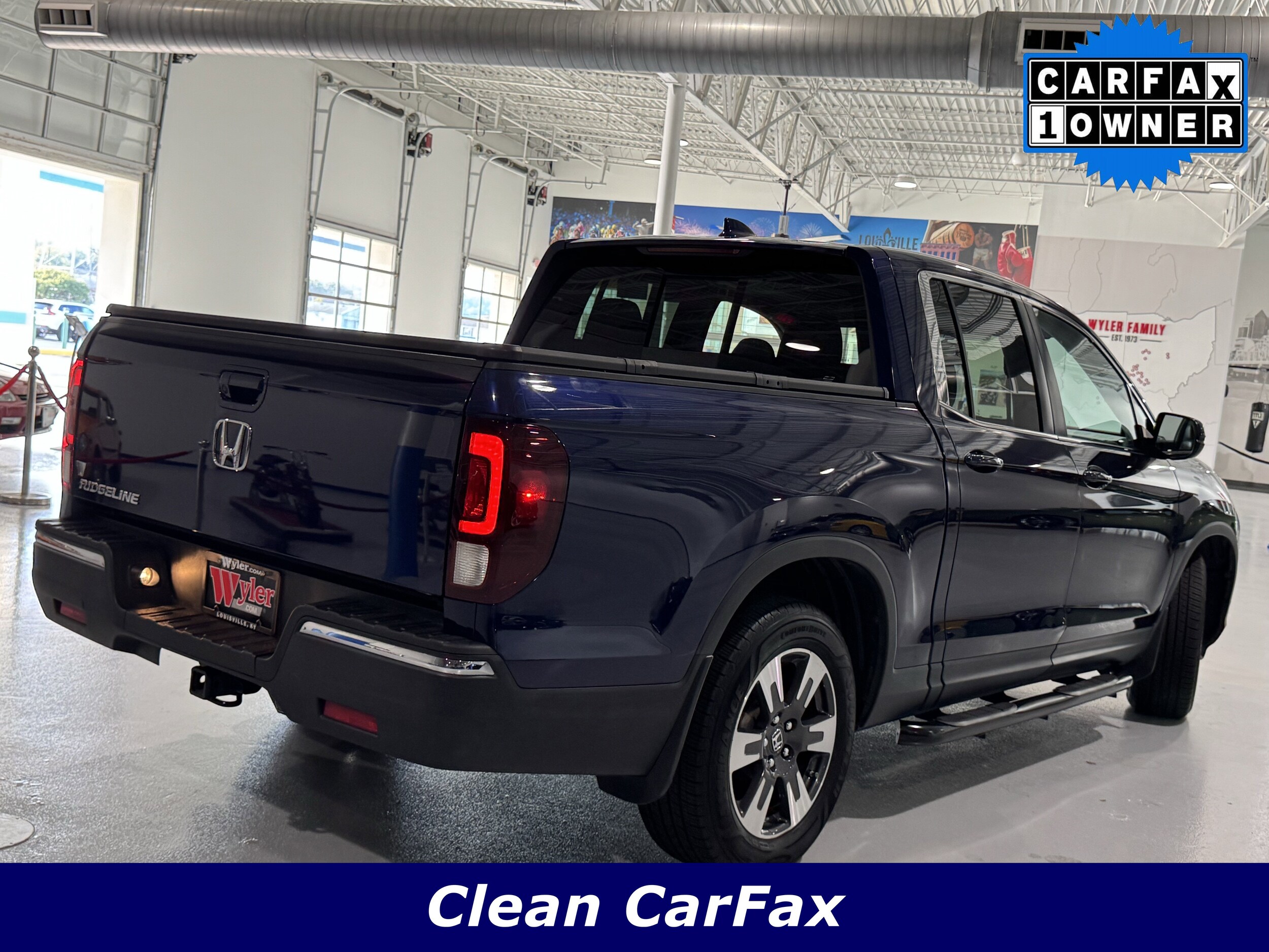 2019 Honda Ridgeline RTL photo 3