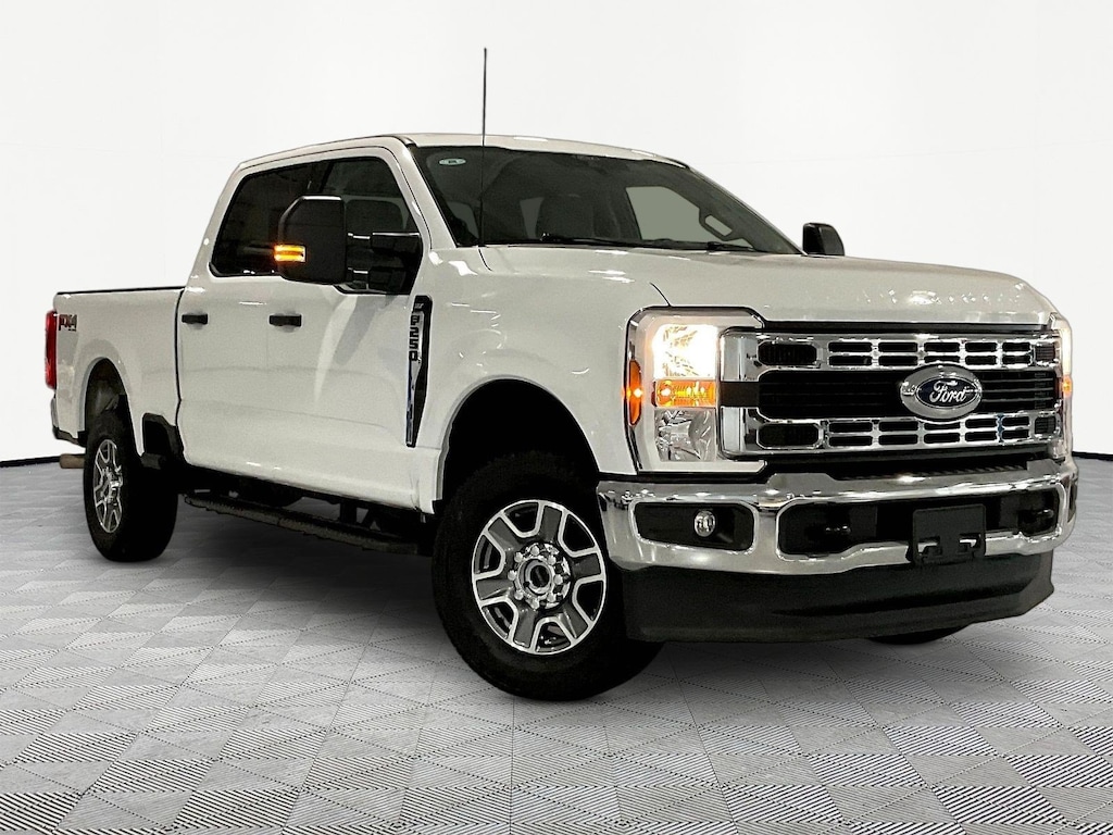 Used 2025 Ford Super Duty F-250 SRW Truck Crew Cab