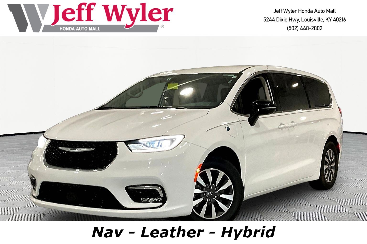 2024 Chrysler Pacifica Hybrid Select PHEV's photo