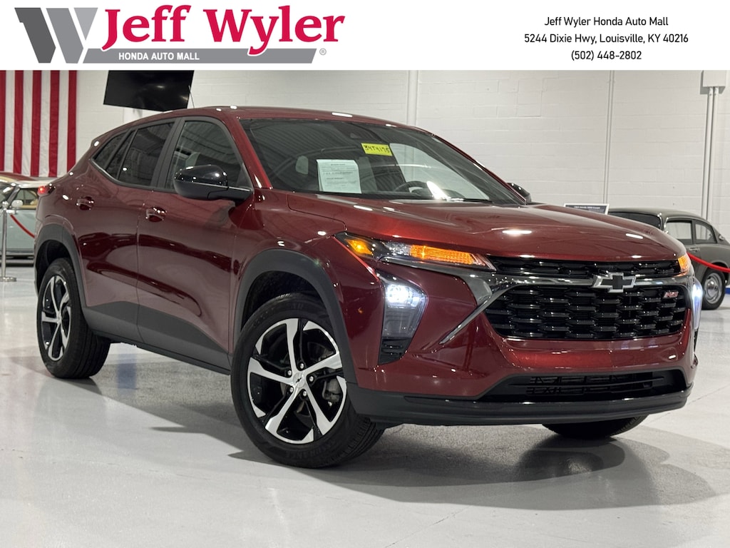 Used 2024 Chevrolet Trax FWD 4dr 1RS SUV