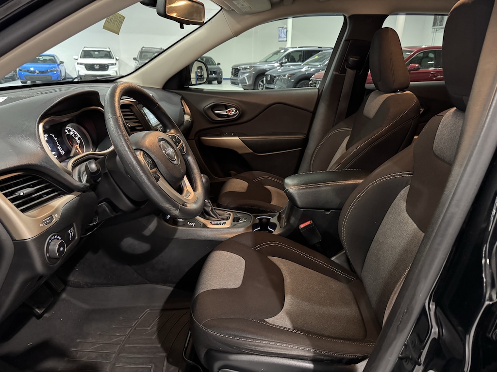 Used 2018 Jeep Cherokee Latitude 4x4 SUV