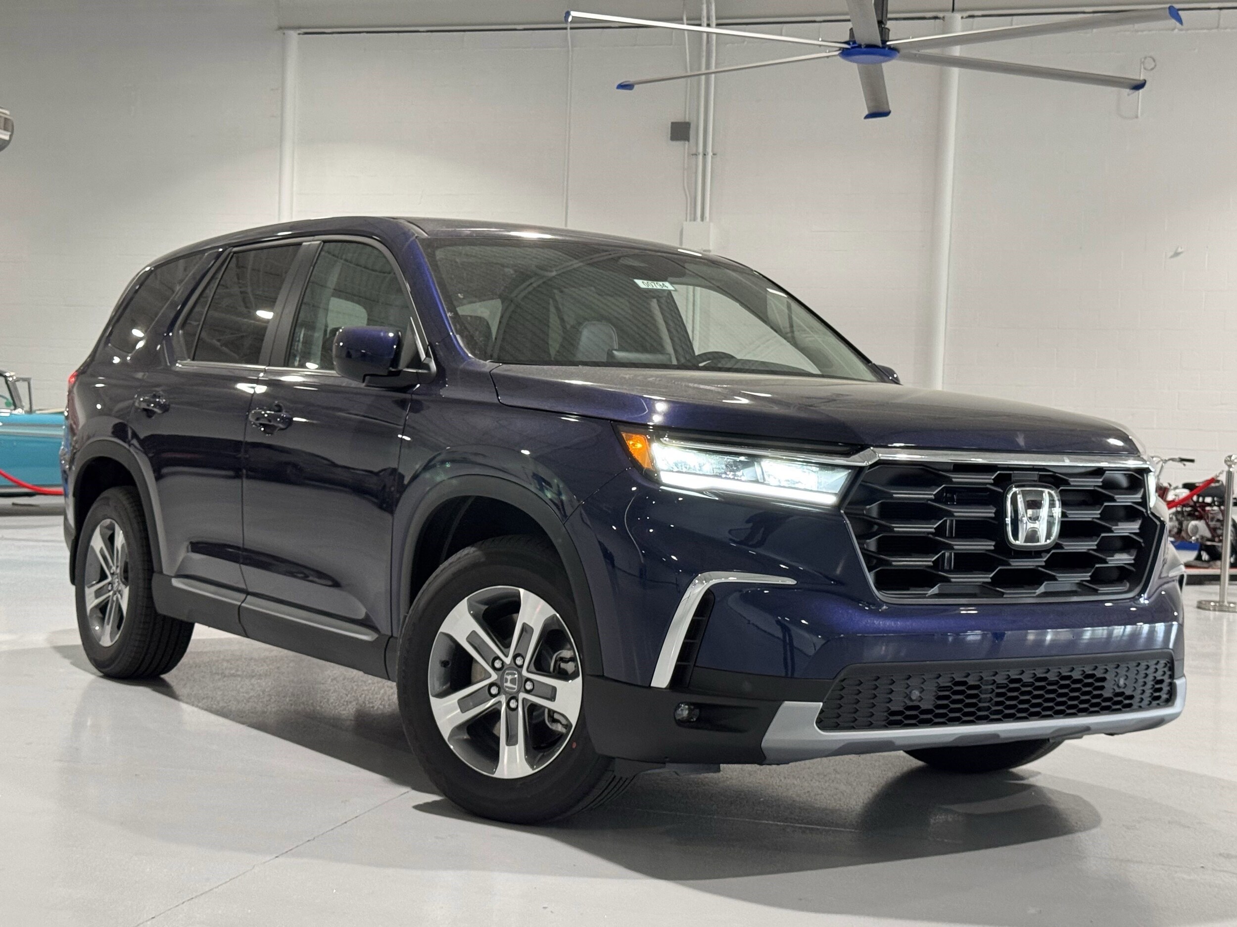 2025 Honda Pilot EX-L photo 2
