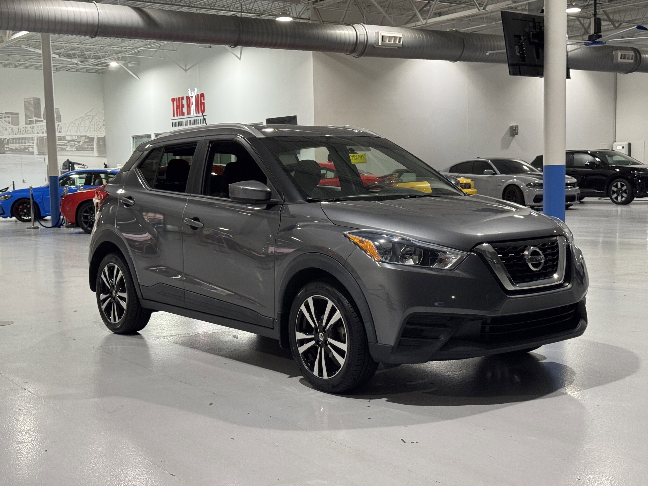 2019 Nissan Kicks SV photo 2