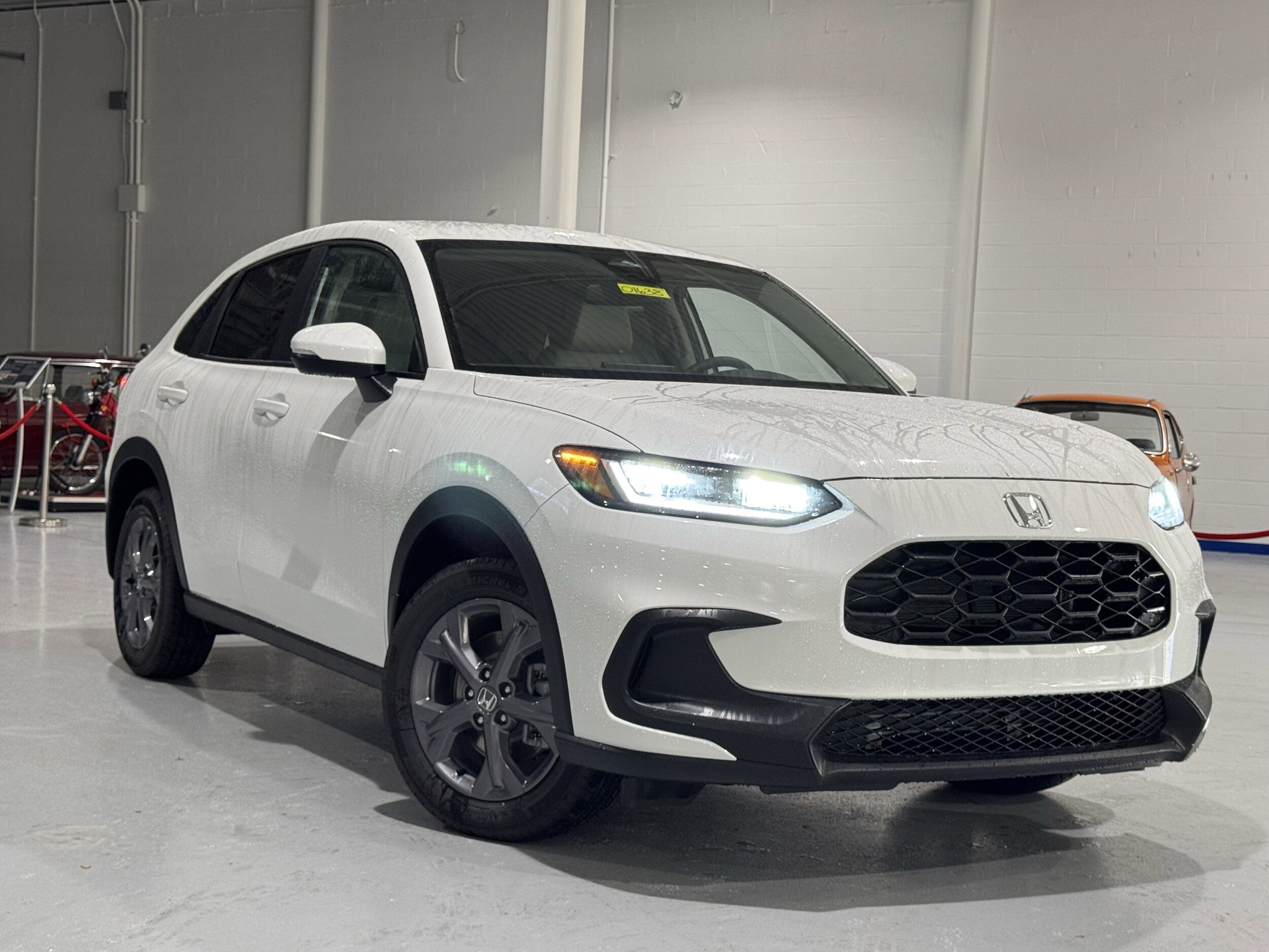 2026 Honda HR-V LX photo 2