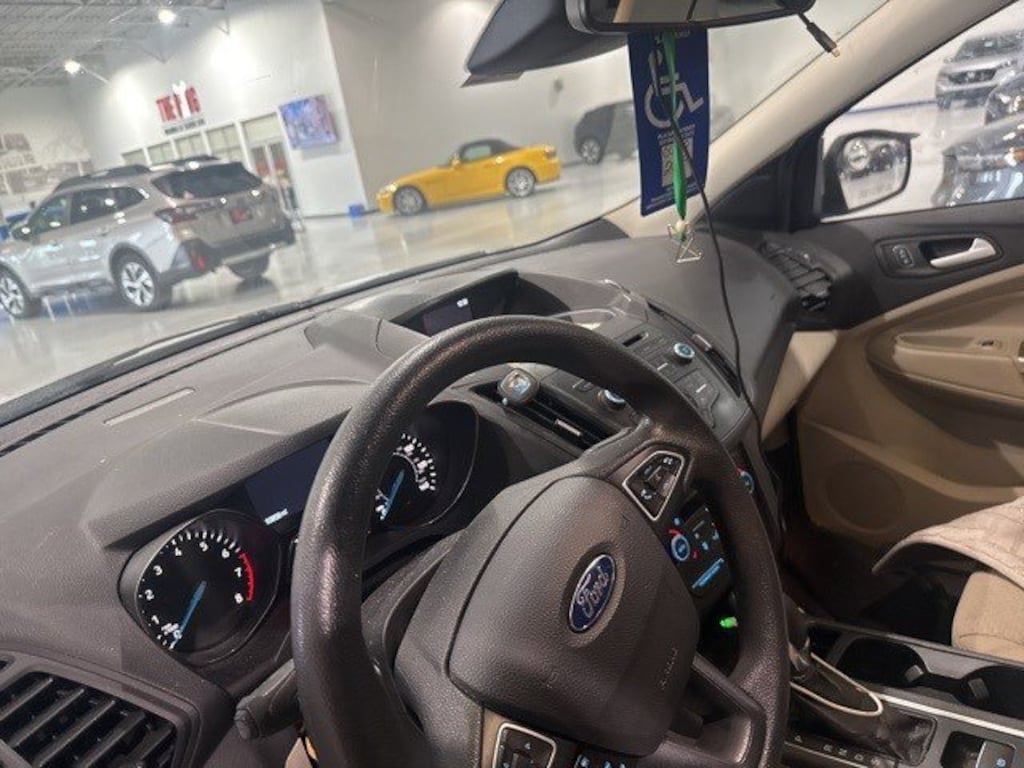 Used 2018 Ford Escape SE FWD SUV