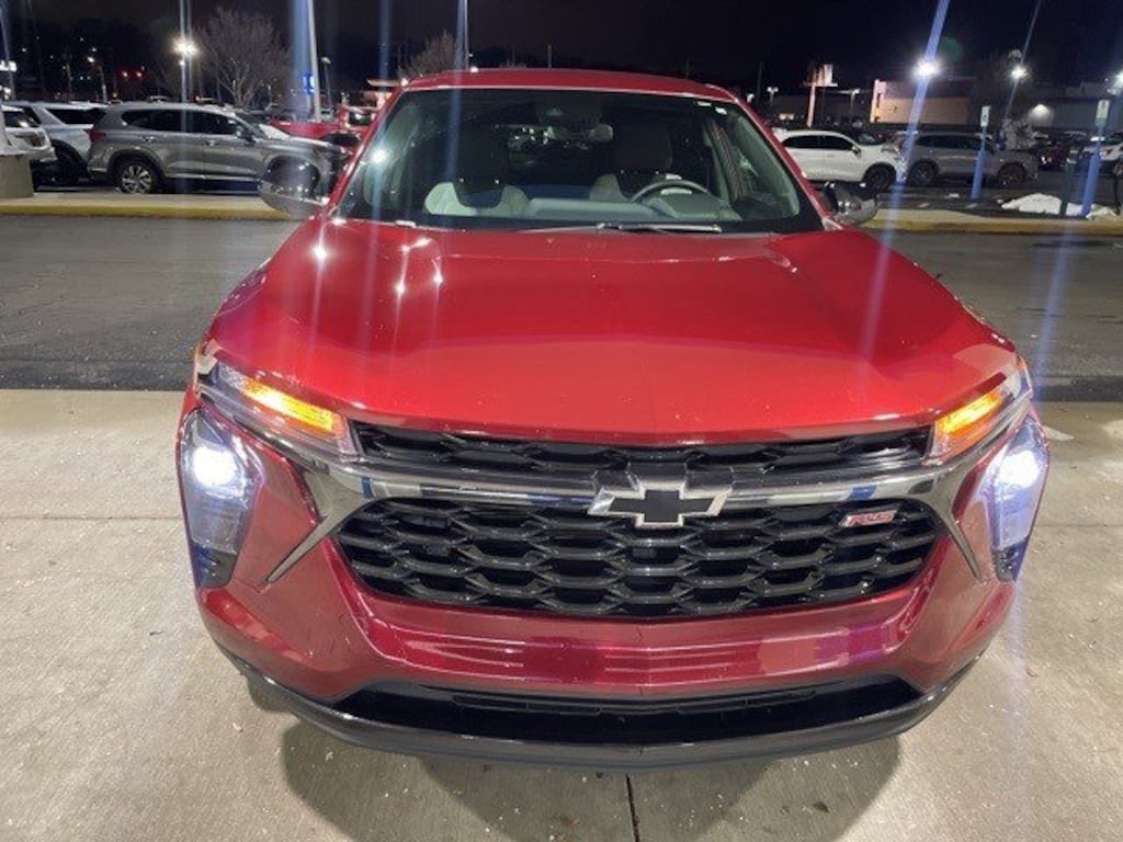 Used 2024 Chevrolet Trax FWD 4dr 1RS SUV