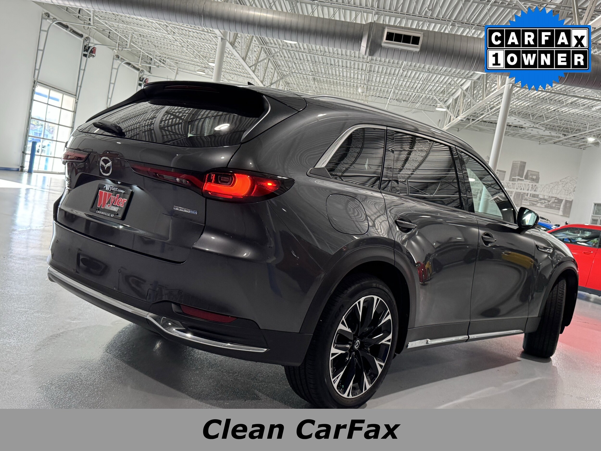 2025 Mazda CX-90 Premium Plus photo 2